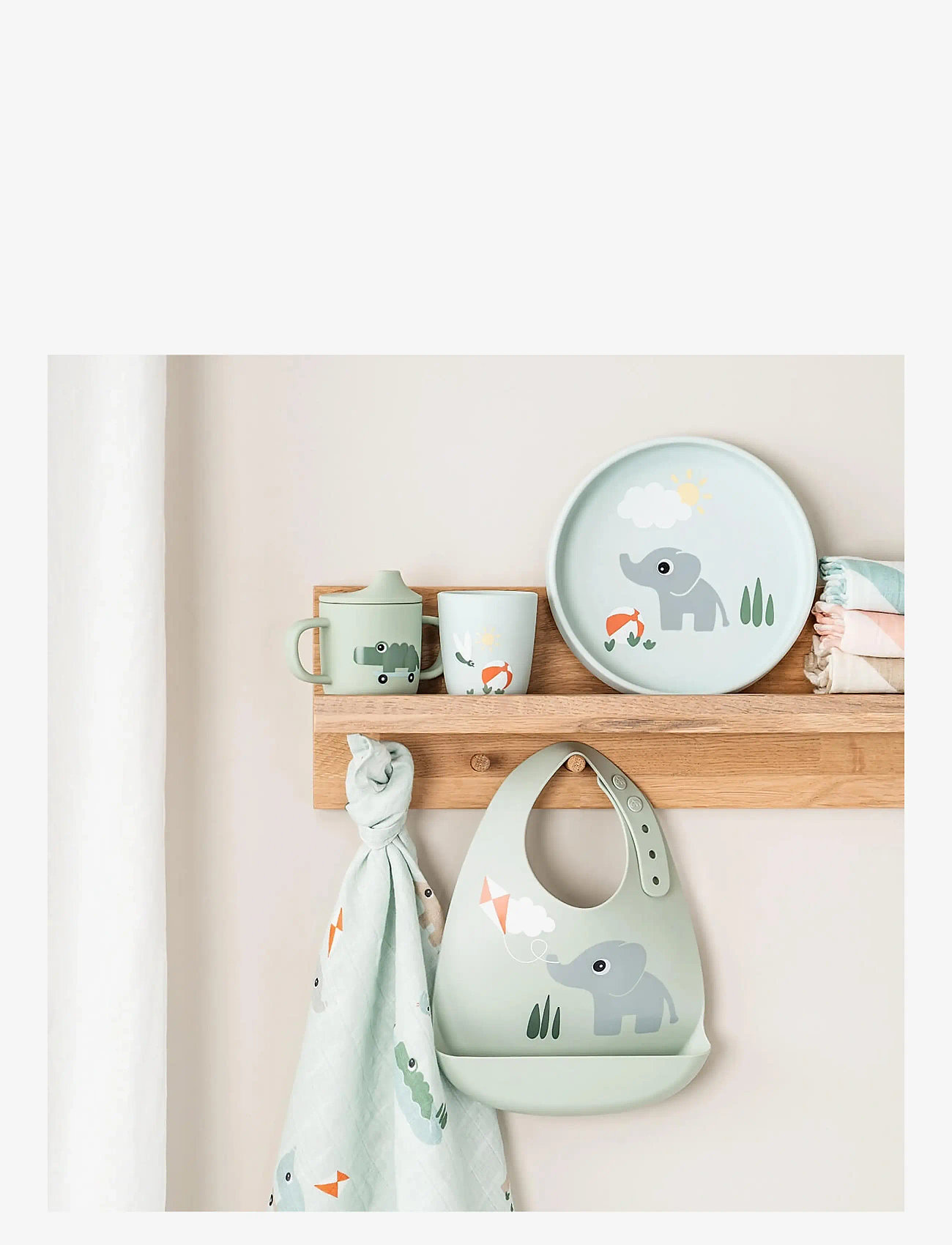 Done by Deer - Silicone bib Playground Green - sleeveless bibs - green - 4