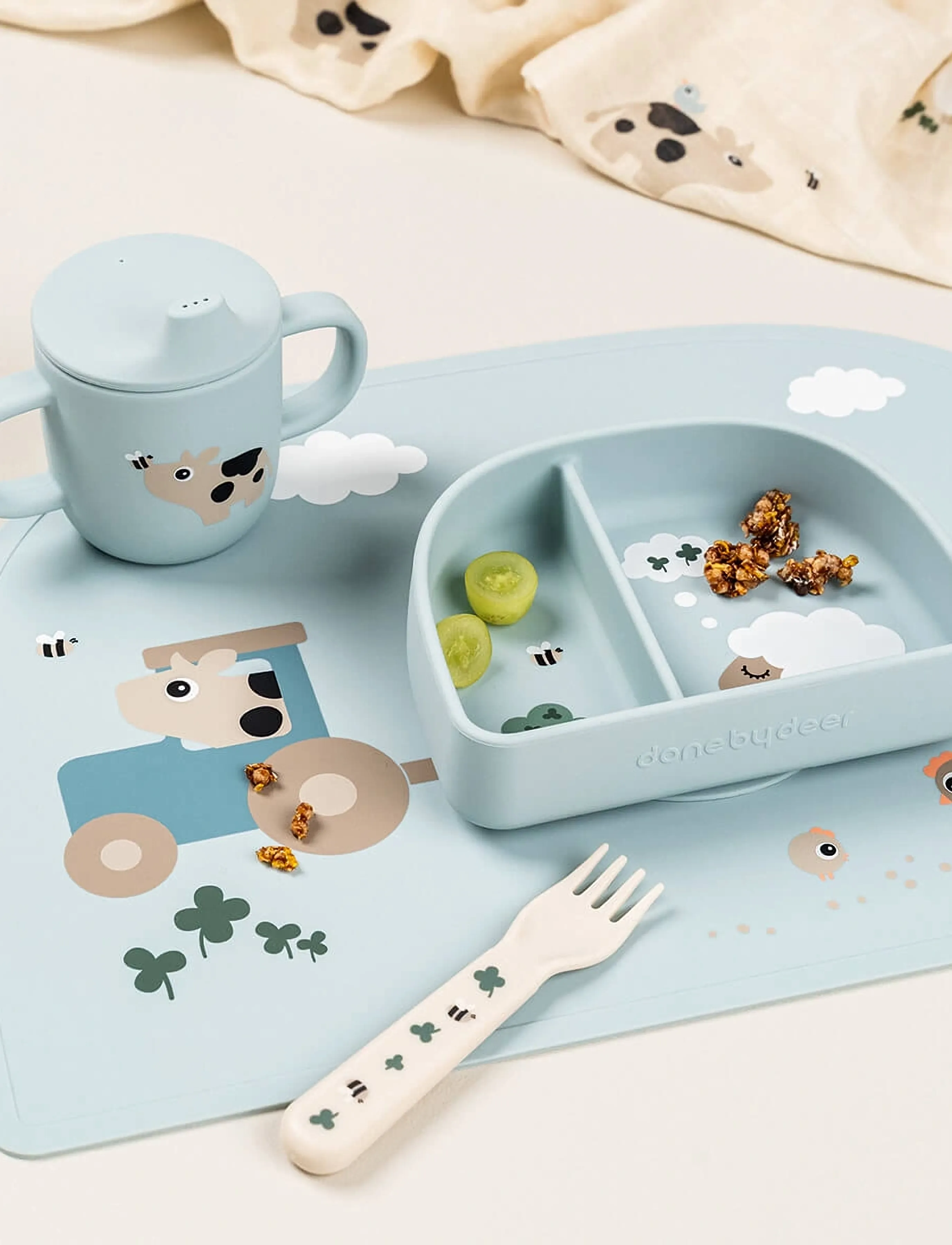 Done by Deer Silicone Spout Cup 2-Handle Tiny Farm Blue, Ø 6.5X H 9 cm, Baby Feeding, Blau - Sippy Cups, Kinder