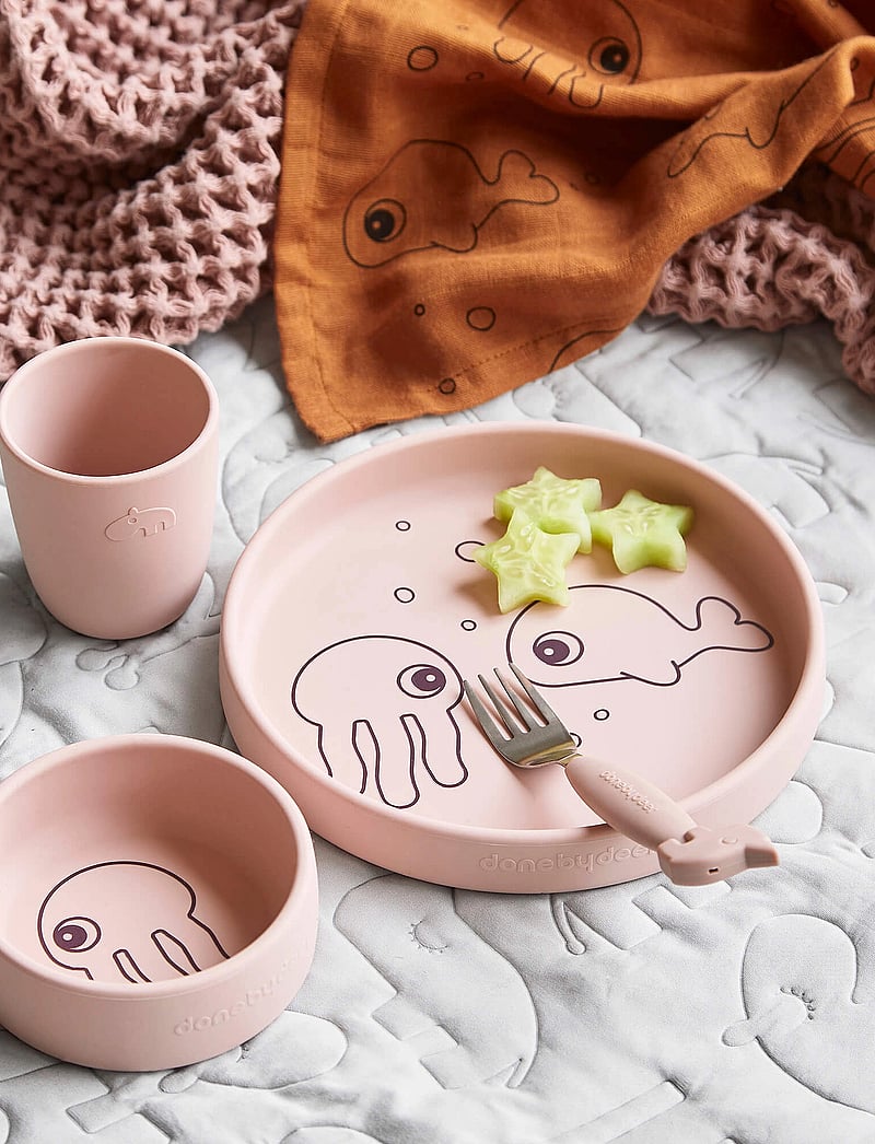 Done by Deer - Silicone dinner set Sea friends Powder - Õhtusöögikomplektid - powder - 0