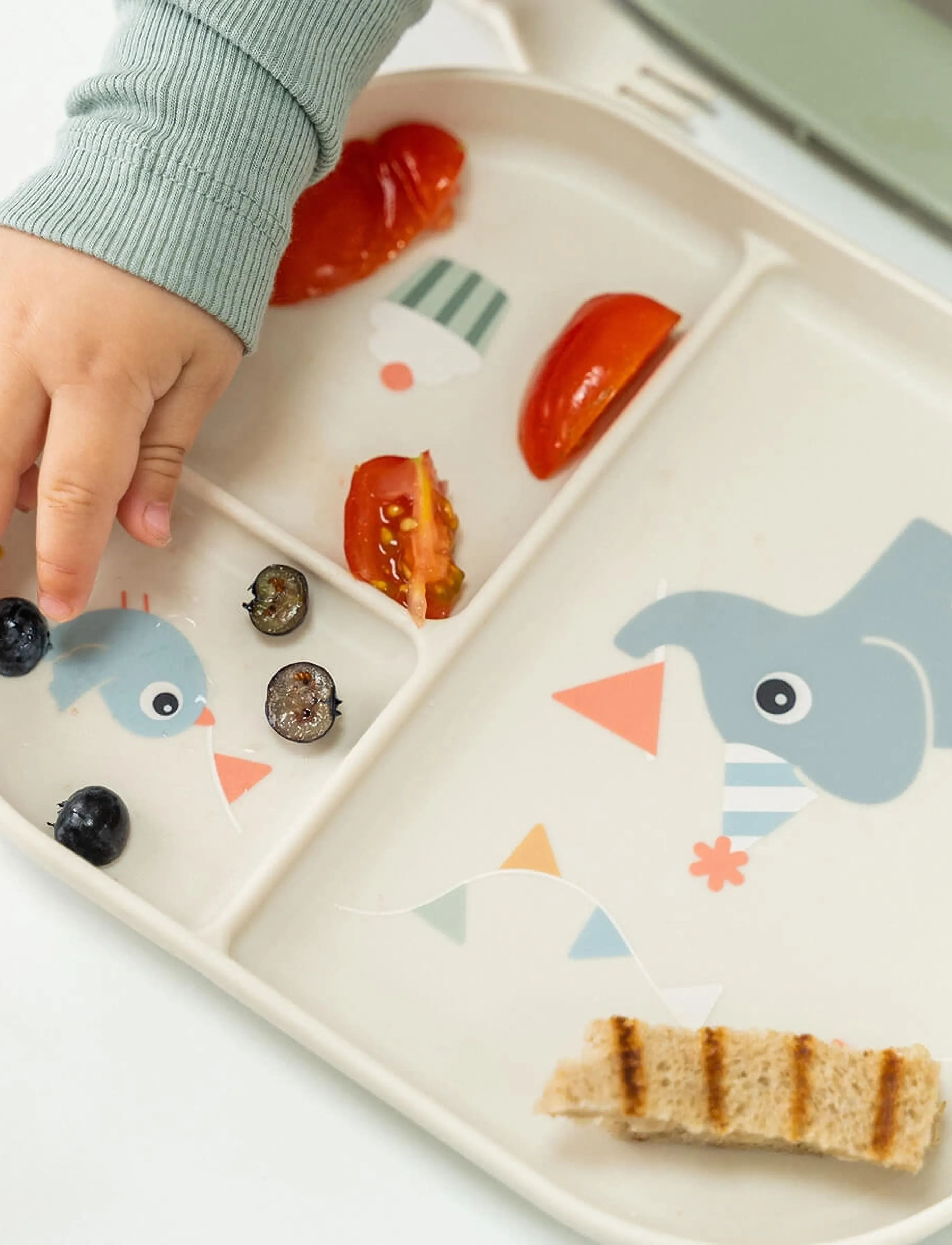 Done by Deer - Foodie compartment plate Celebration Sand - taldrikud - sand - 4