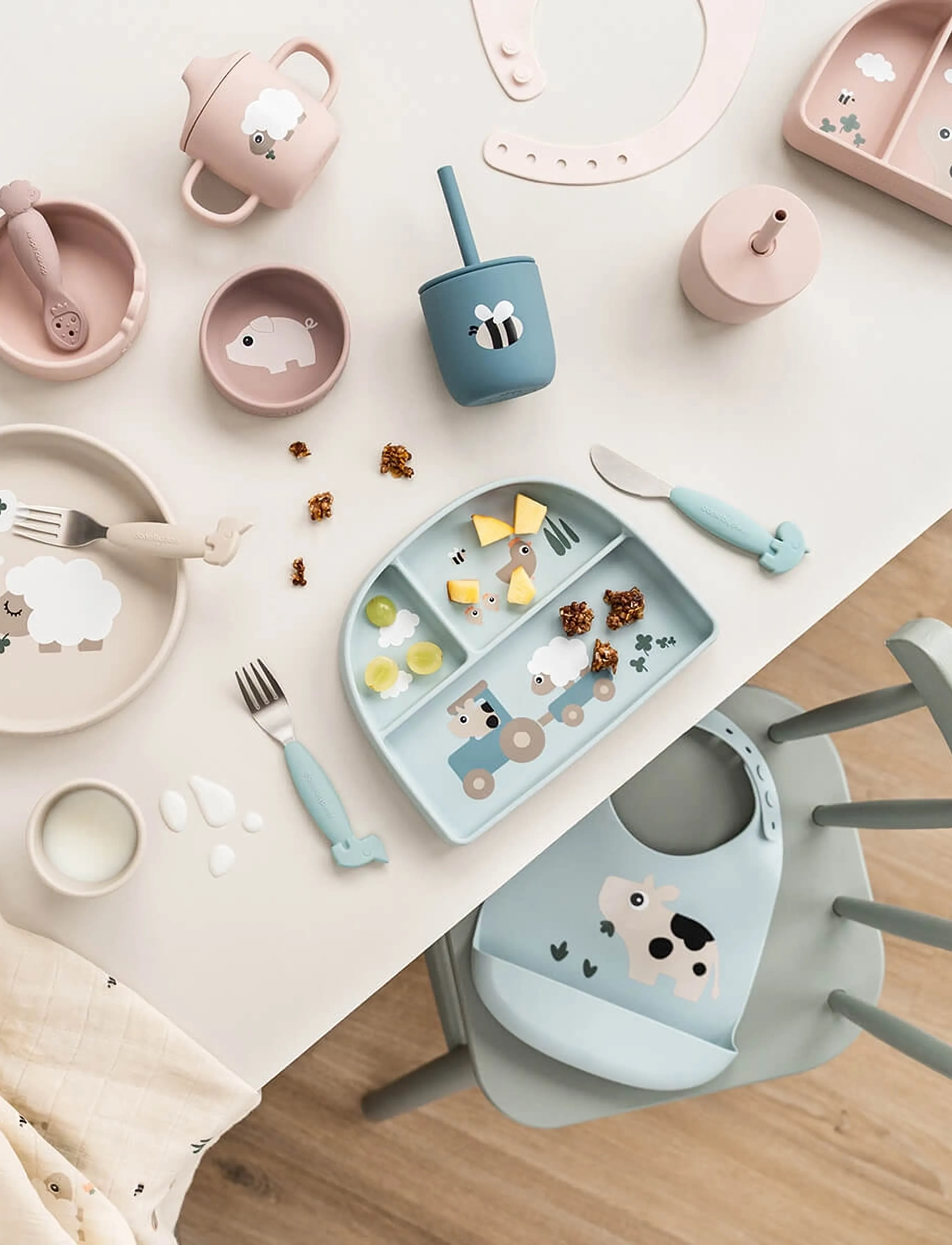 Done by Deer Stick&Stay Compartment Plate Tiny Farm Blue, 20X 16X H 3 cm, Plates & Bowls, Blau - Plates, Kinder