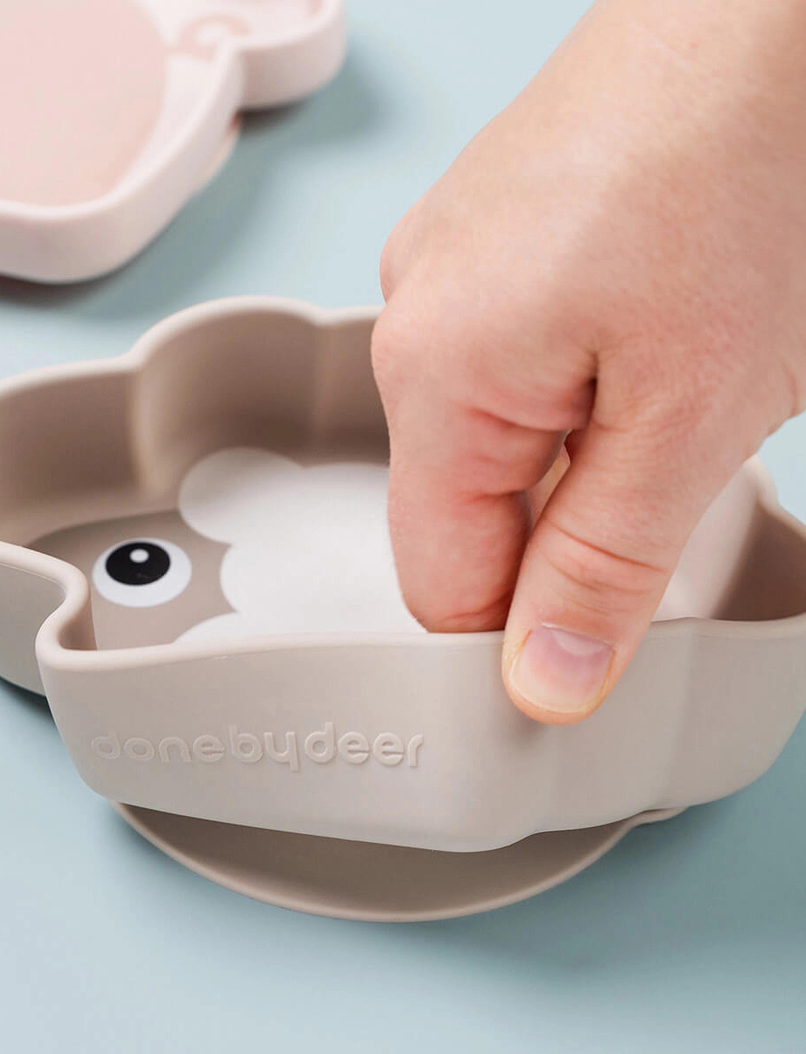 Done by Deer - Silicone Stick&Stay bowl Sheepy Sand - skåle - sand - 4