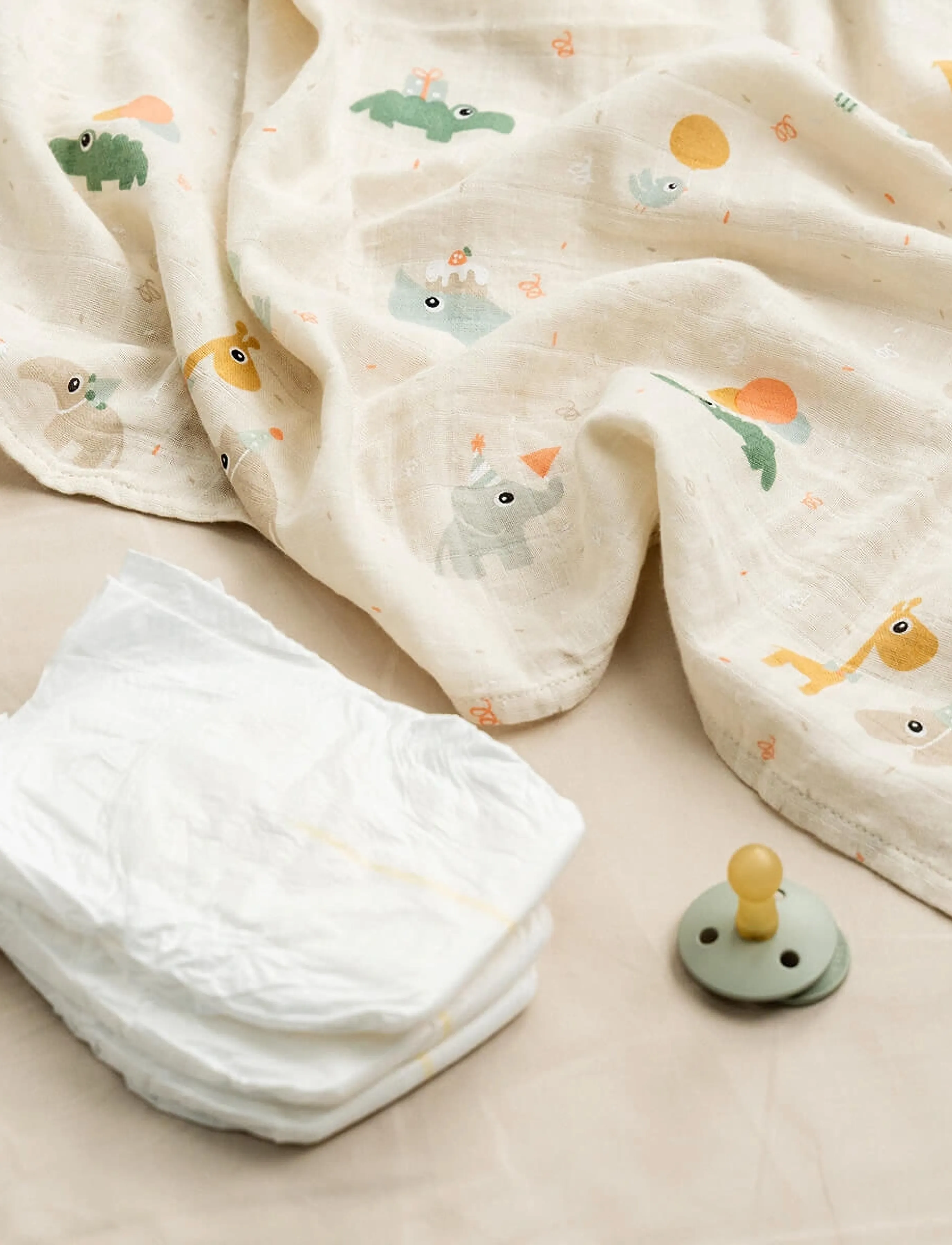 Done by Deer Burp Cloth 2-Pack Celebration Sand, Børn, Gylpeklud 2-Pak, Beige, Str: 65X 65CM
