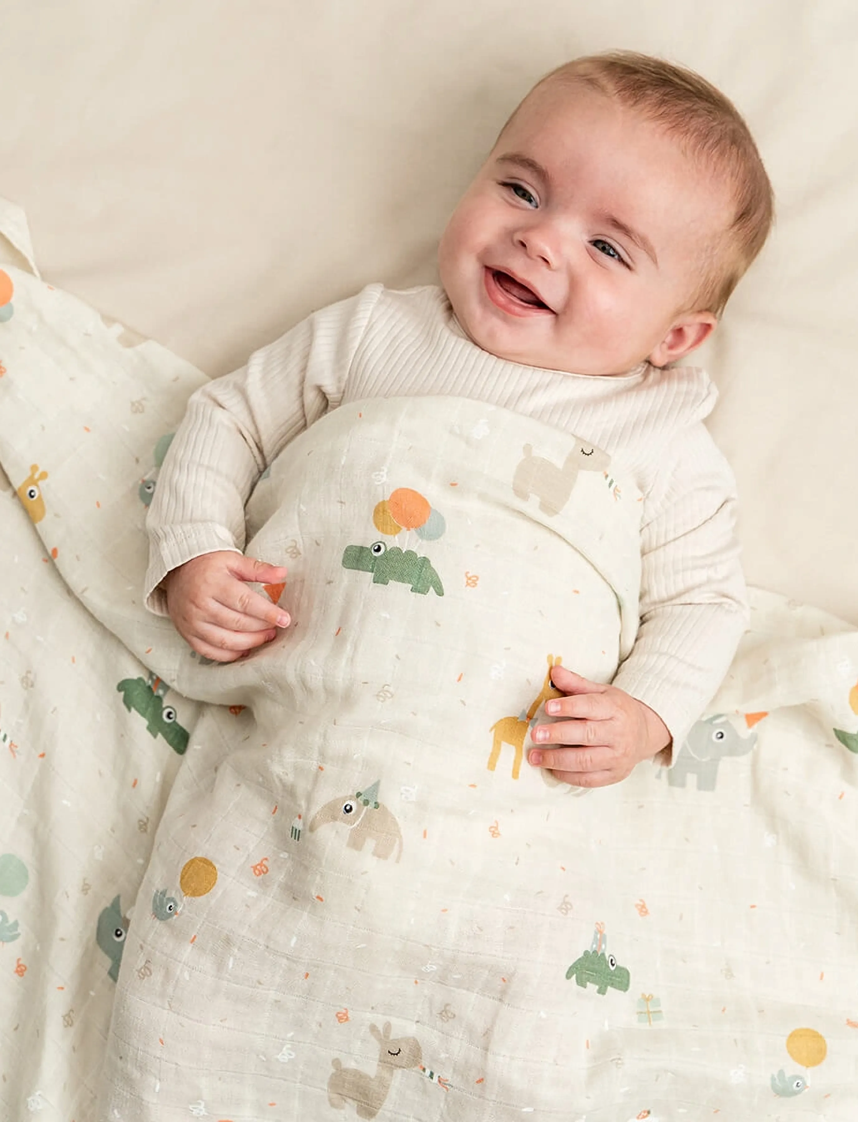 Done by Deer Swaddle Celebration Sand, Børn, Mønstret Swaddle Tæppe, Beige, Str: 120X 120CM