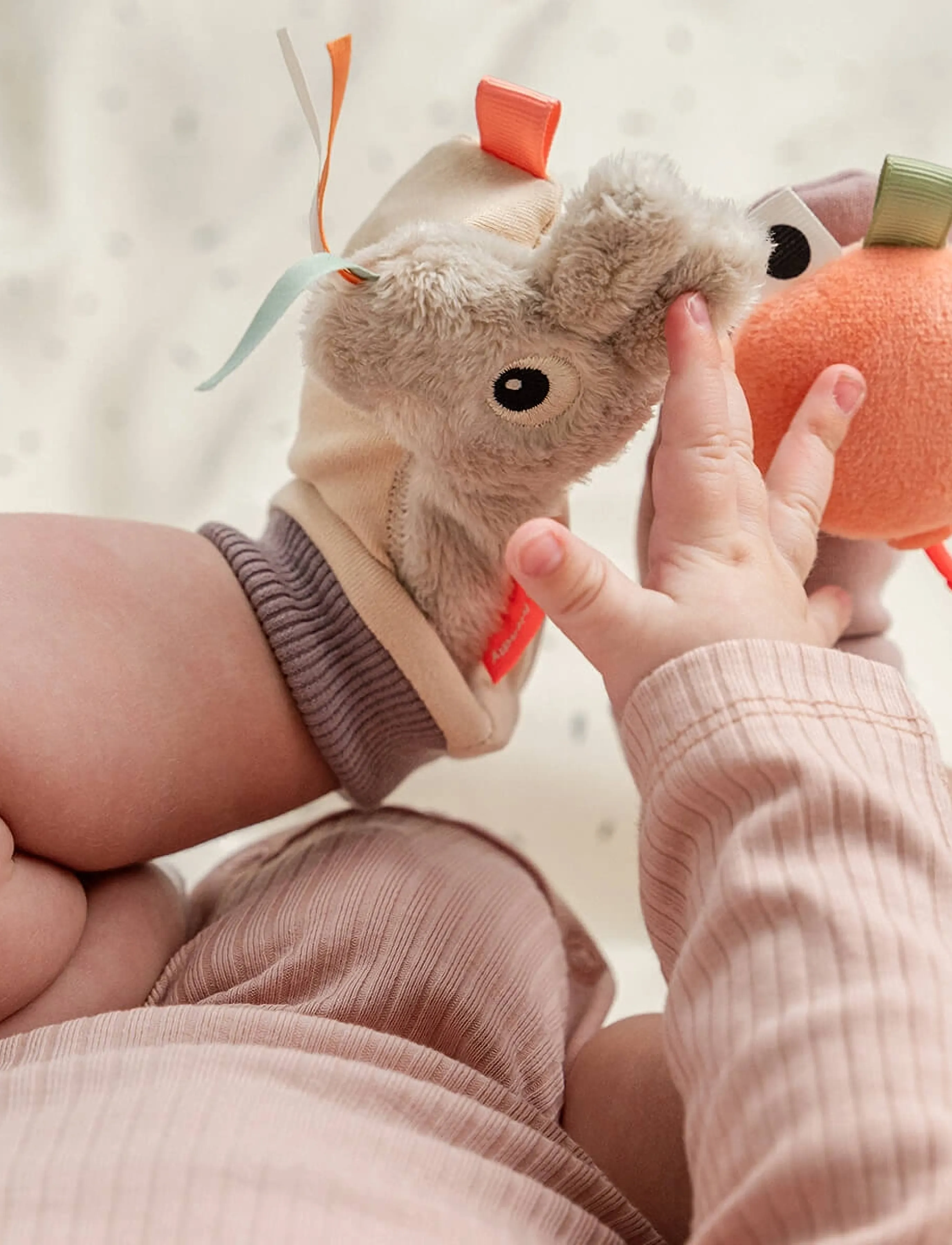 Done by Deer - Rattle socks Celebration Sand - baby-socken - sand - 4