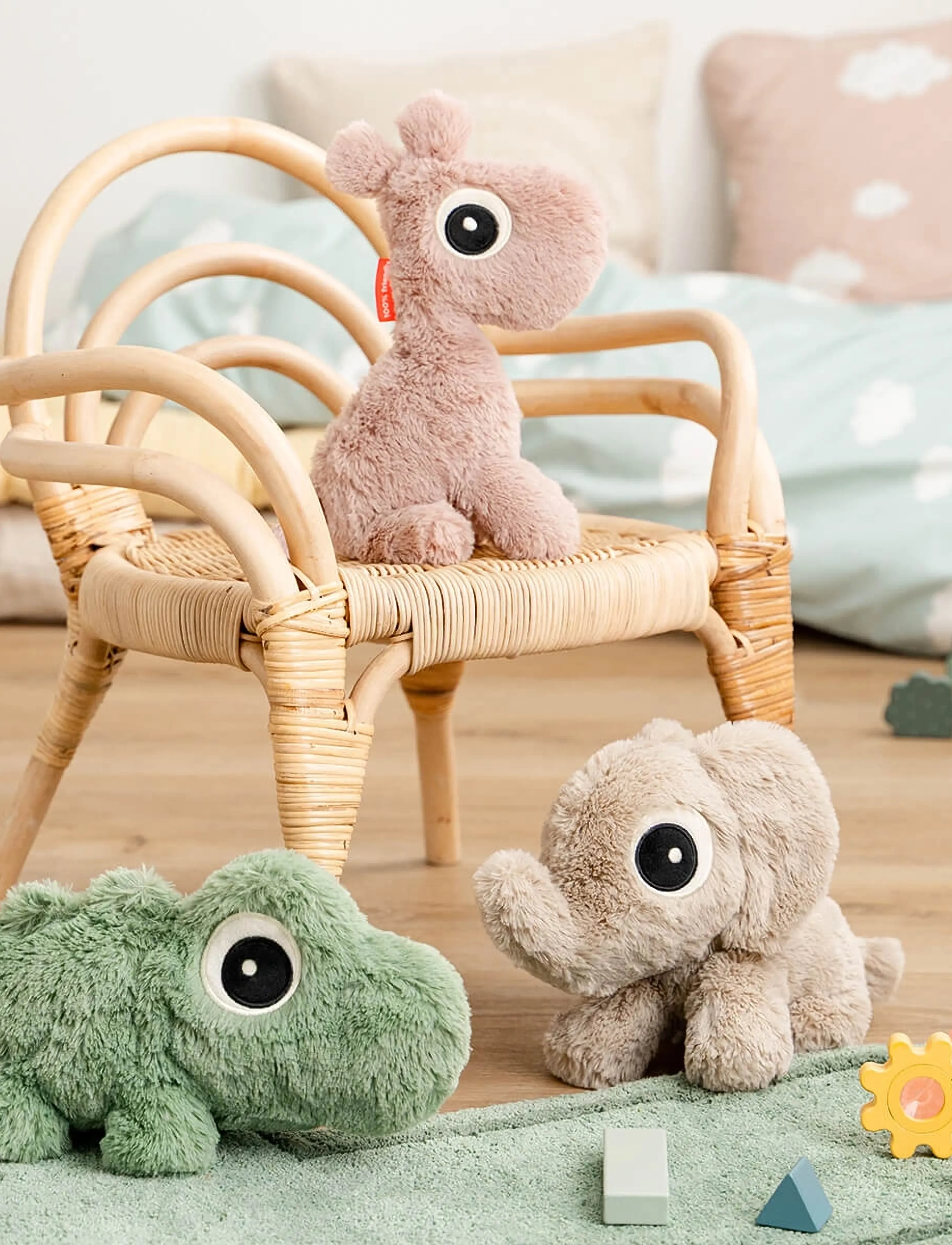 Done by Deer - Cuddle bestie Raffi Powder 26 cm - pliušiniai gyvūnai - powder - 5
