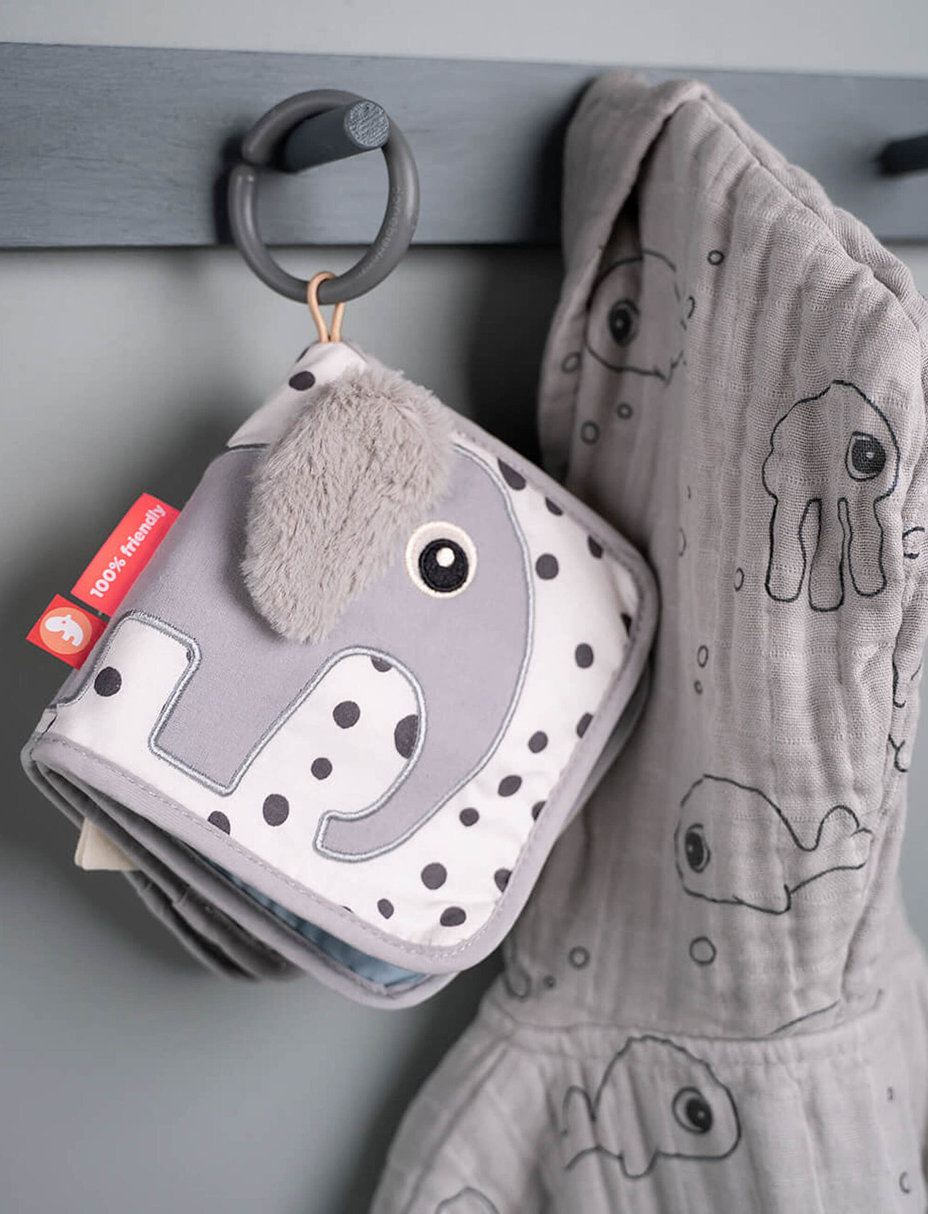 Done by Deer Activity Book Elphee Grey, 14X 14 cm, Grey, Educational Legetøj > Activity Legetøj, Børn