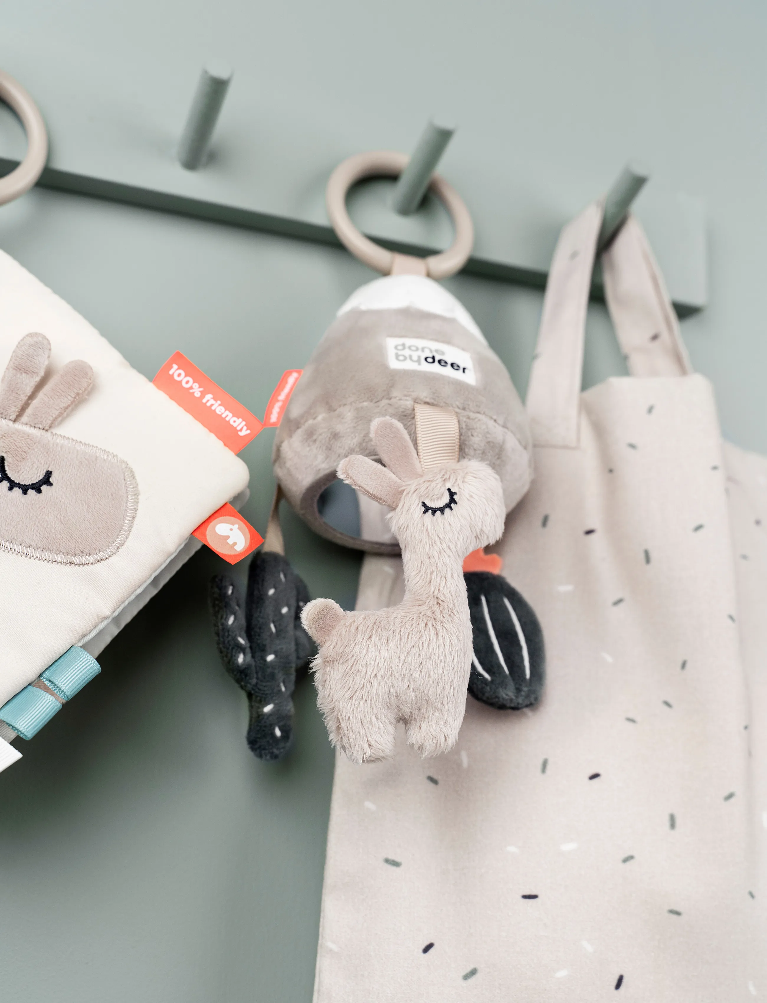 Done by Deer Sensory To Go Toy Lalee Sand, Ø8.5X H24 cm, Cream, Educational Legetøj > Activity Legetøj, Børn