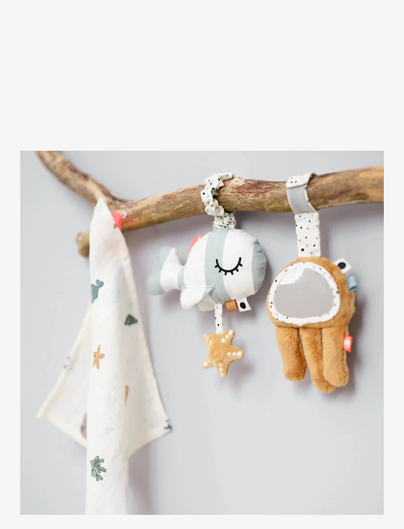 Done by Deer - To go activity set Sea friends Blue/Mustard - plüschspielzeug - blue/mustard - 5