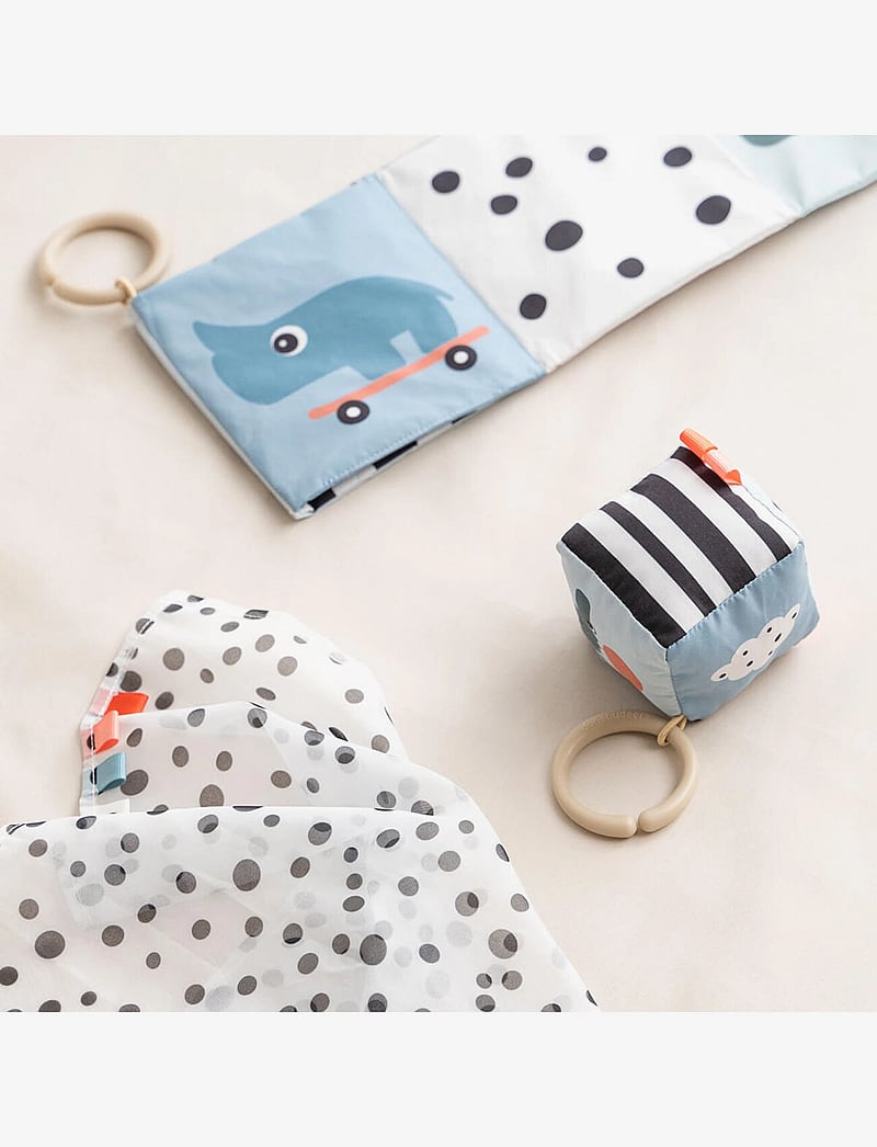 Done by Deer - Contrast baby cube Happy clouds Colour mix - interaktives spielzeug - colour mix - 5