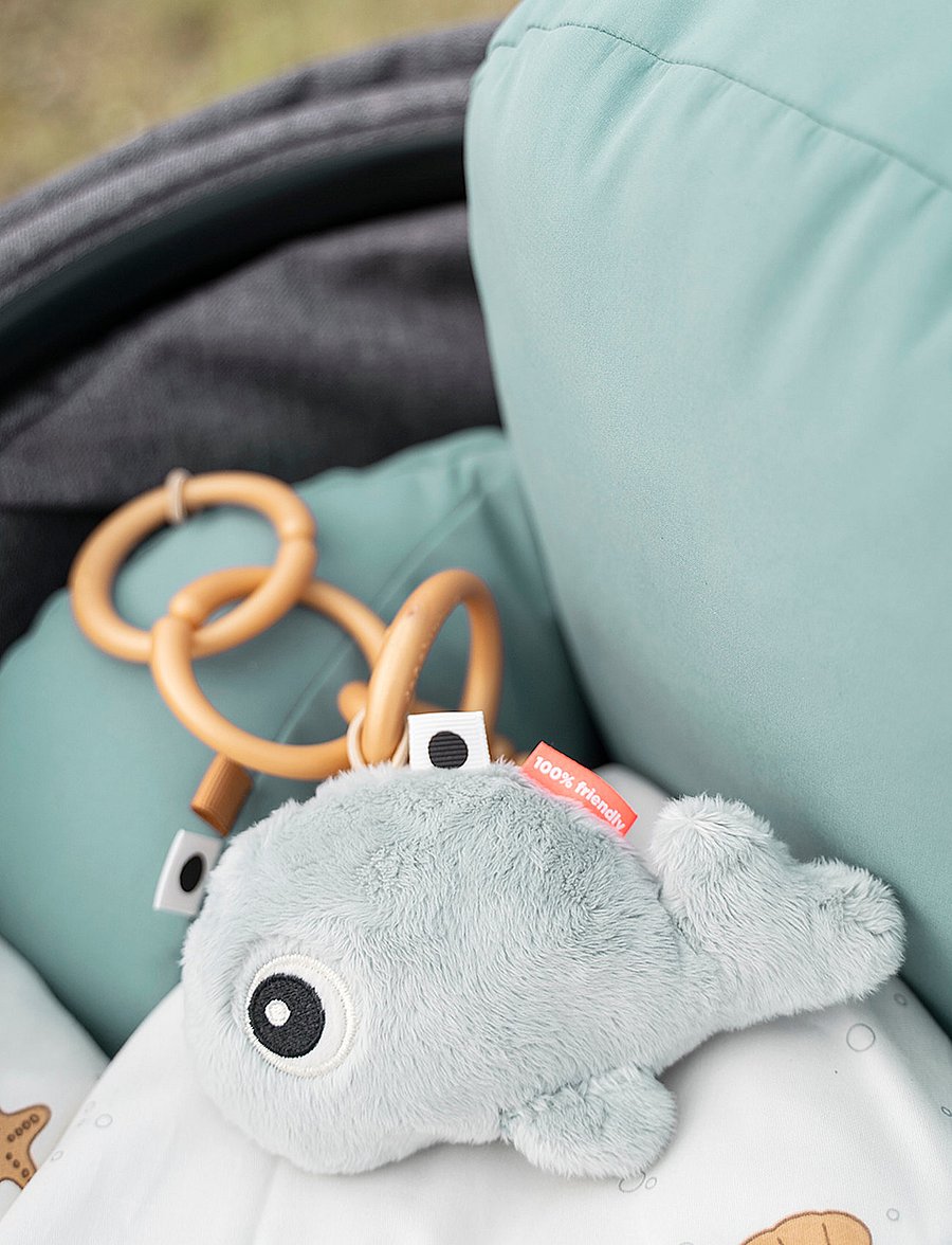 Done by Deer - Tiny sensory rattle Wally Blue - blue - 2