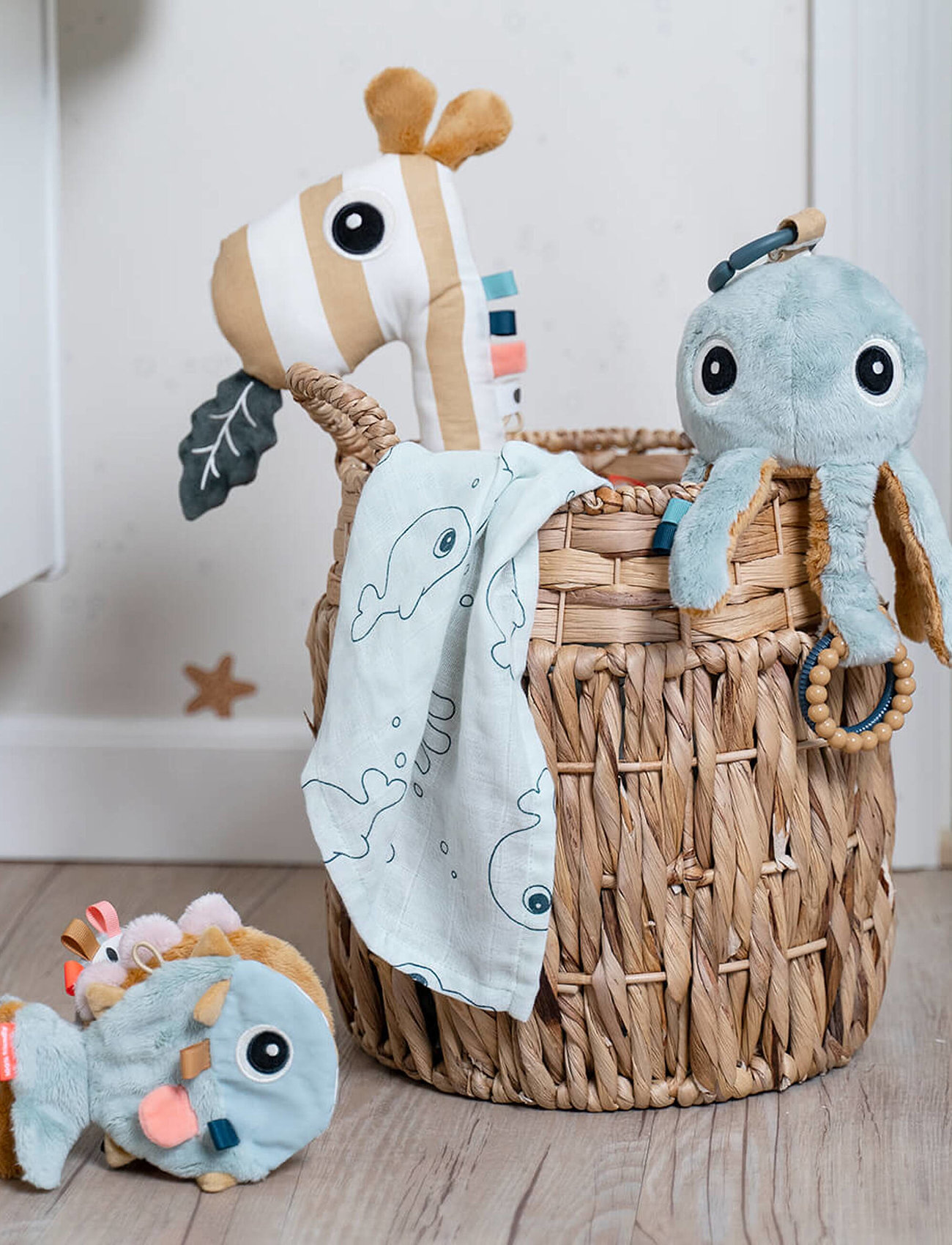 Done by Deer - Sensory baby book Sea friends Colour mix - interaktivt legetøj - colour mix - 3