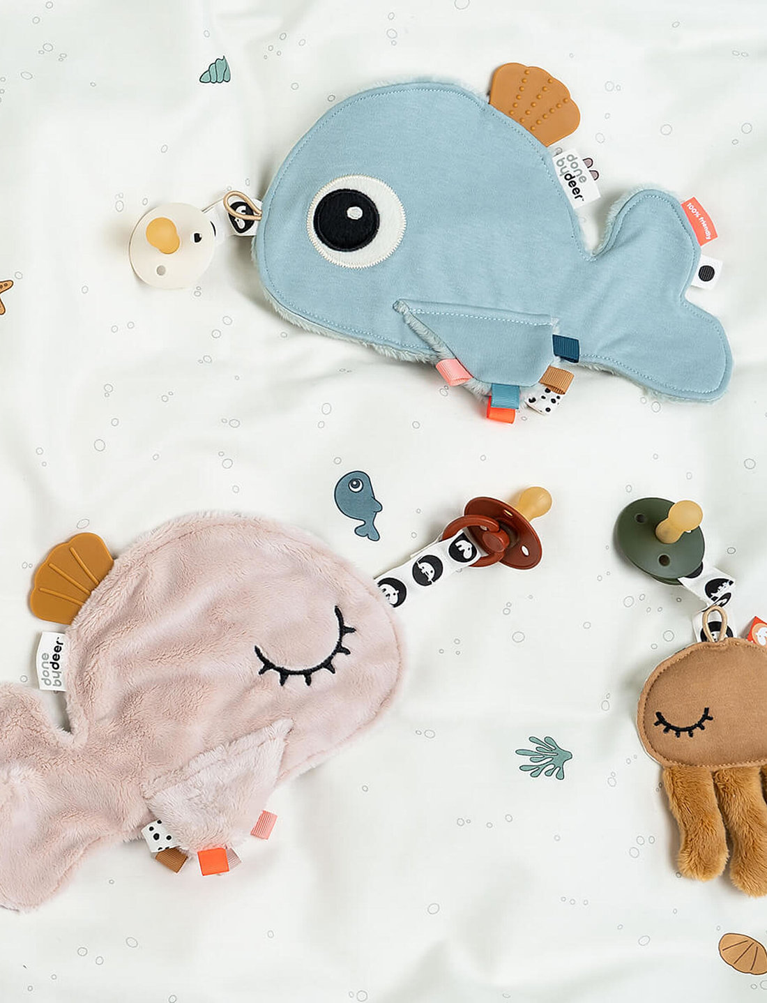 Done by Deer - Cozy friend Wally Powder - schnullerband - powder - 5