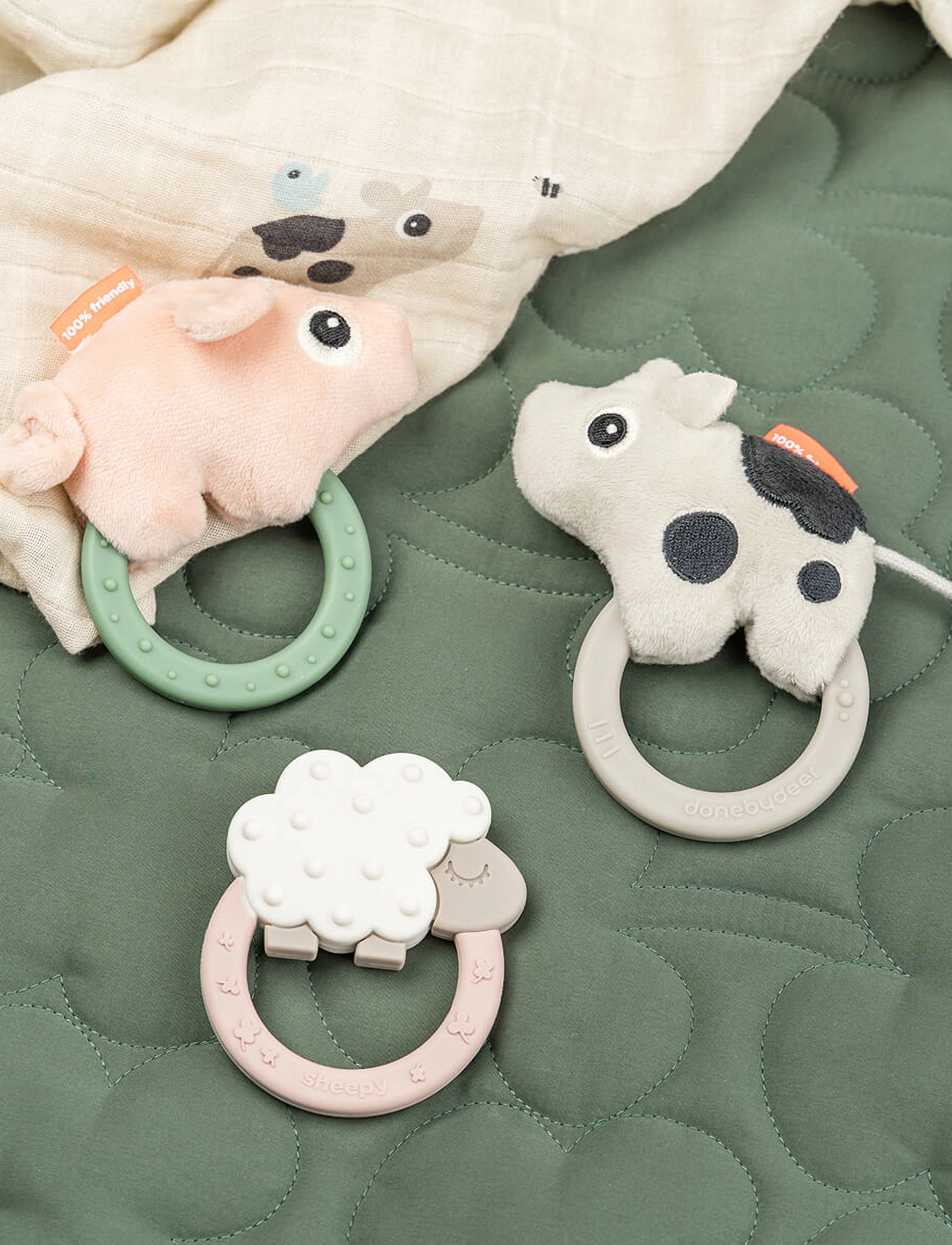 Done by Deer - Sensory rattle w/teether Pigee Colour mix - teething toys - colour mix - 2