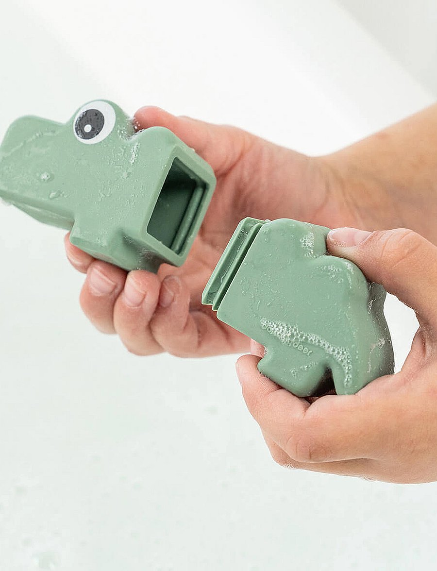Done by Deer - Bath squirter toy Croco Green - andere wasserspielzeuge - green - 5