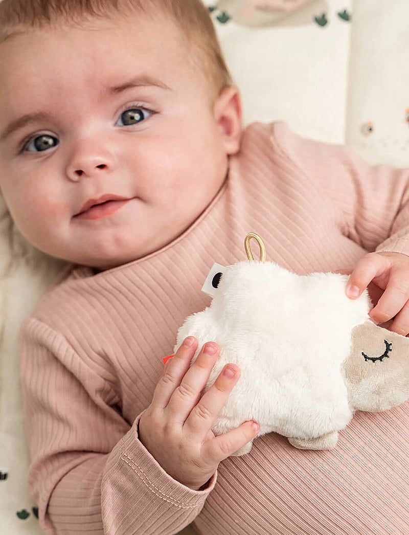 Done by Deer - Tiny sensory rattle Sheepy Sand - pehmed loomad - sand - 2