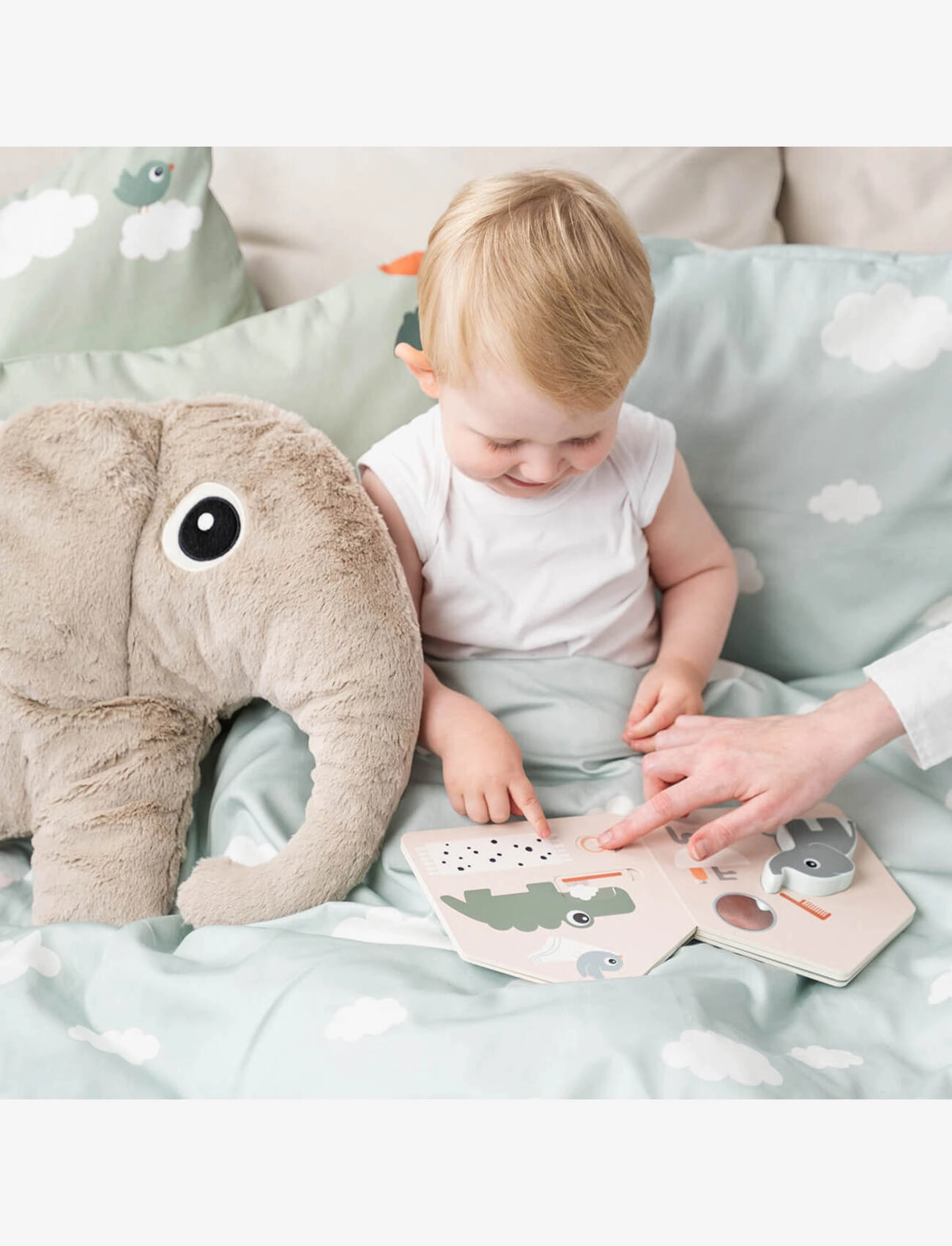 Done by Deer - Elphee's home board book Deer friends Colour mix - jouets interactifs - colour mix - 4