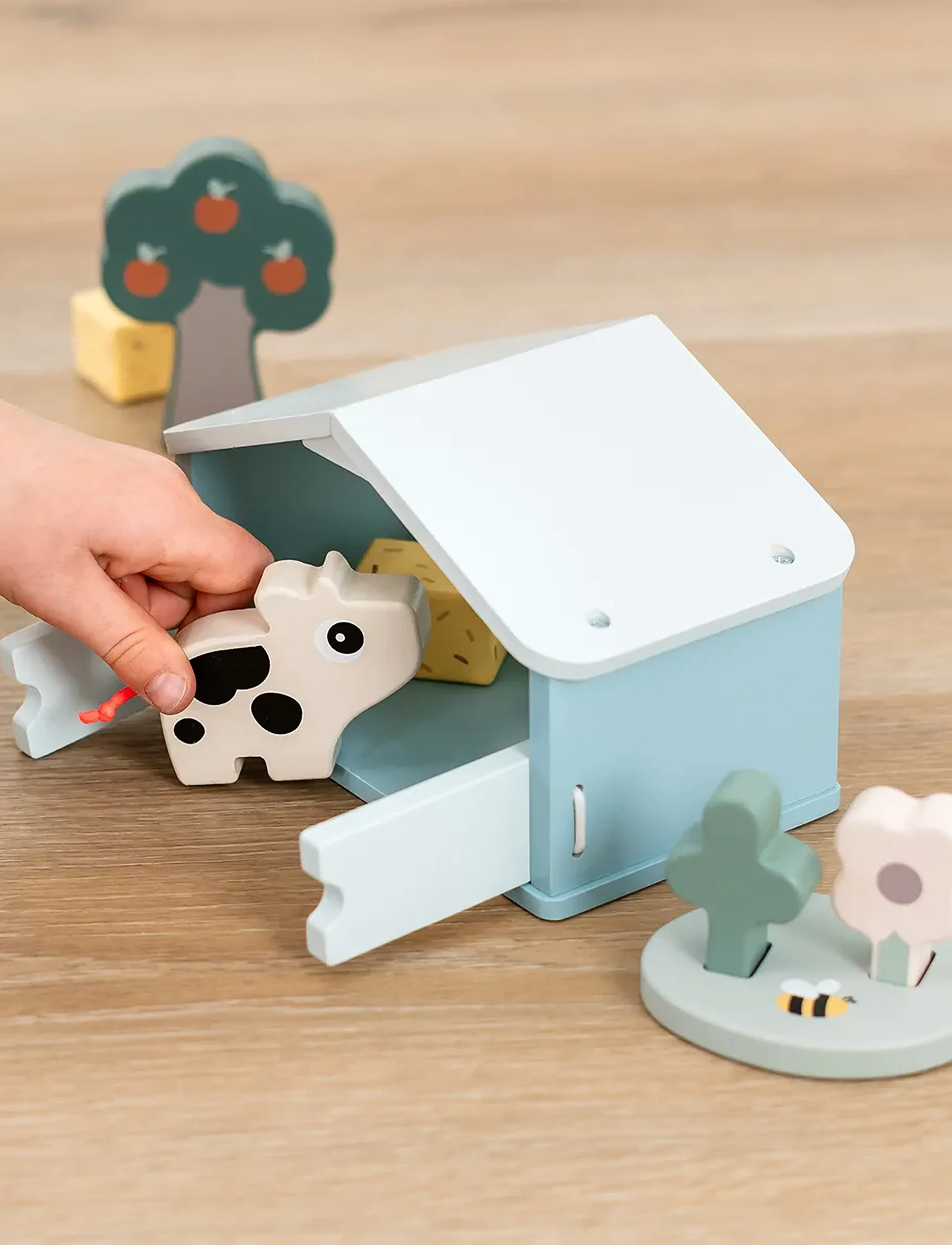 Done by Deer - Tiny farm play set Dotti Colour mix - wooden figures - colour mix - 5