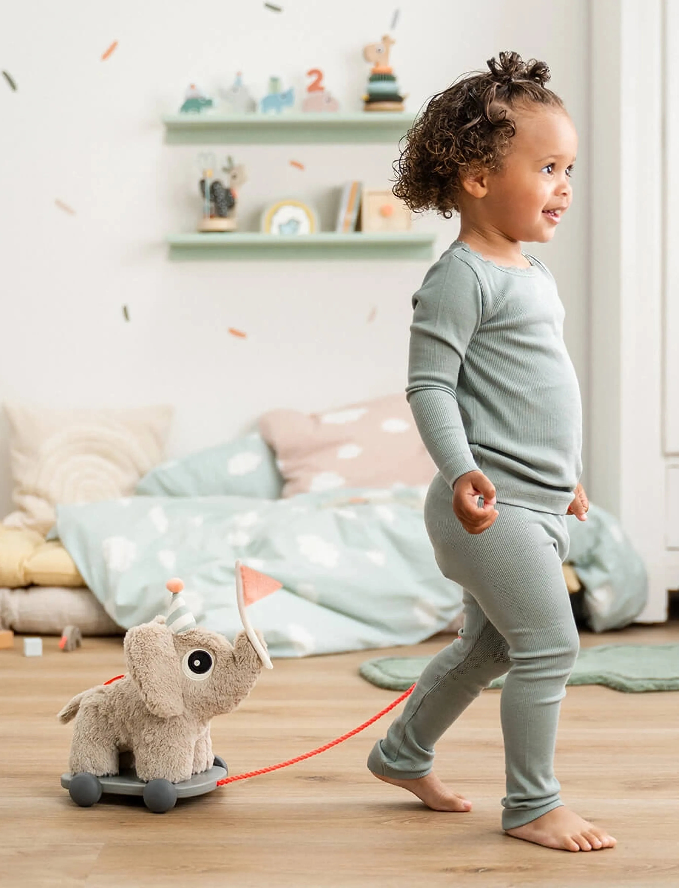 Done by Deer Pull Along 2-In-1 Toy Elphee Sand, ELPHEE:25X 13X H 28 cm.WAGON:14X 19 cm, Baby Spielzeug, Beige - Kinder