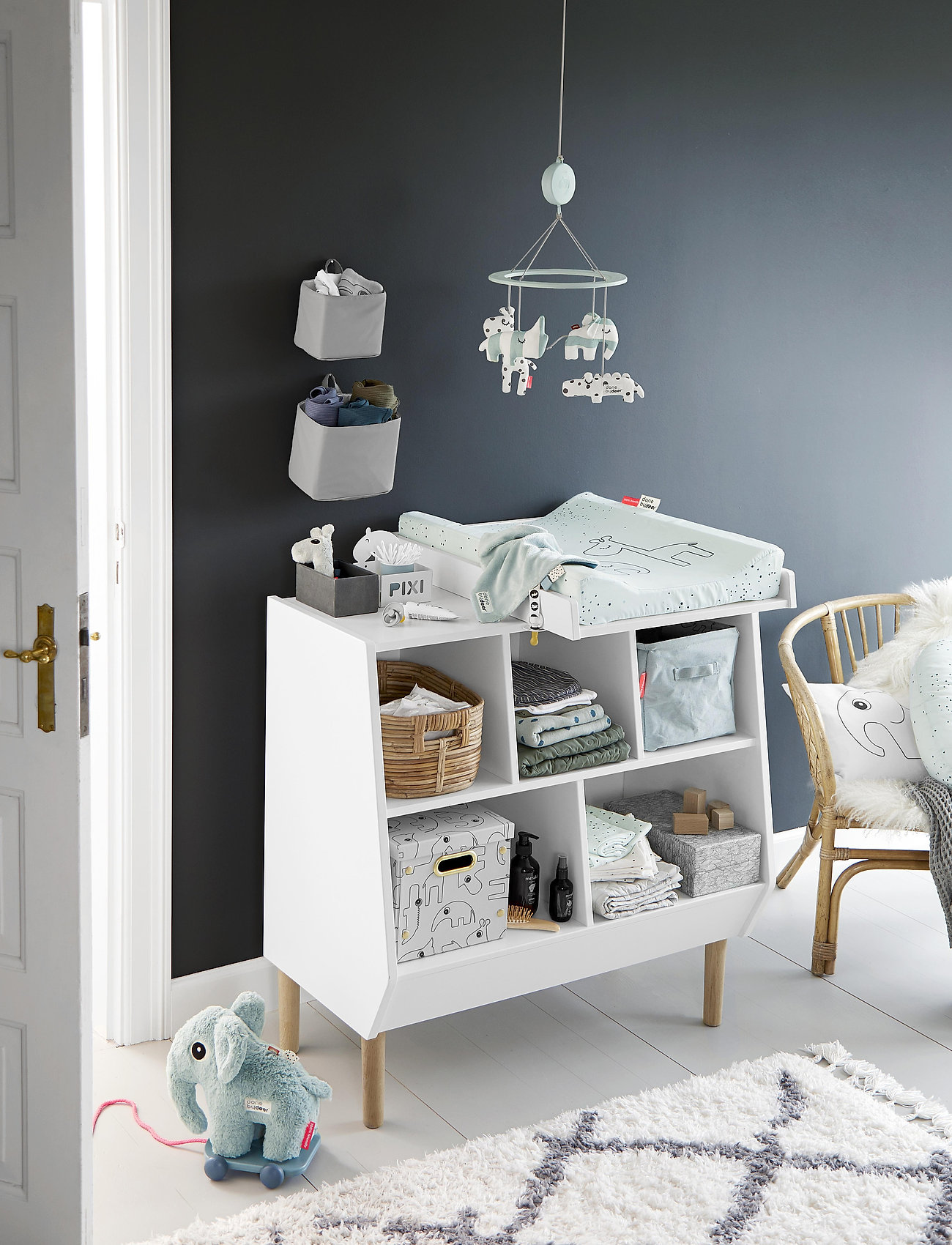 Done by Deer - Pull along Elphee Blue - dragleksaker - blue - 2