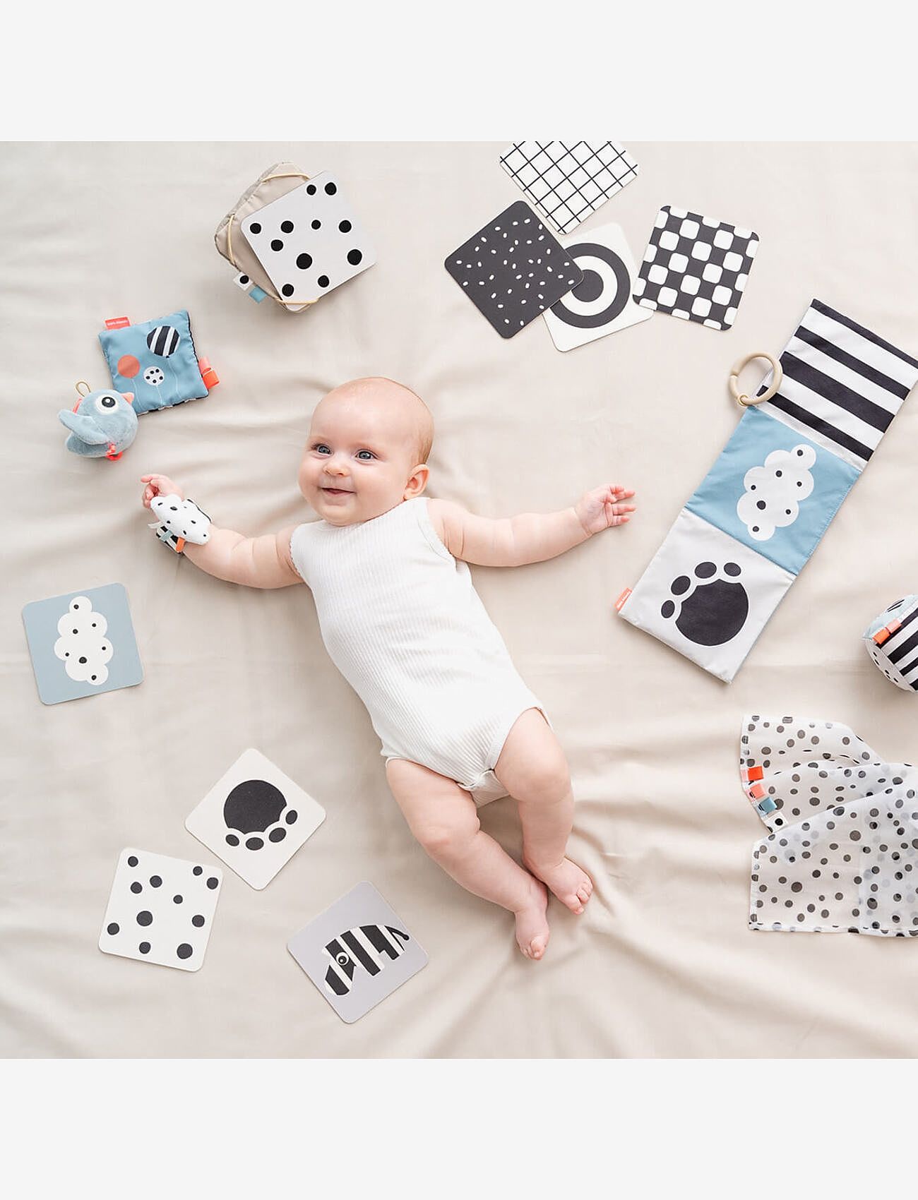 Done by Deer - Baby kontrastkort 10 stk. Deer friends Farvemix - interaktivt legetøj - colour mix - 5