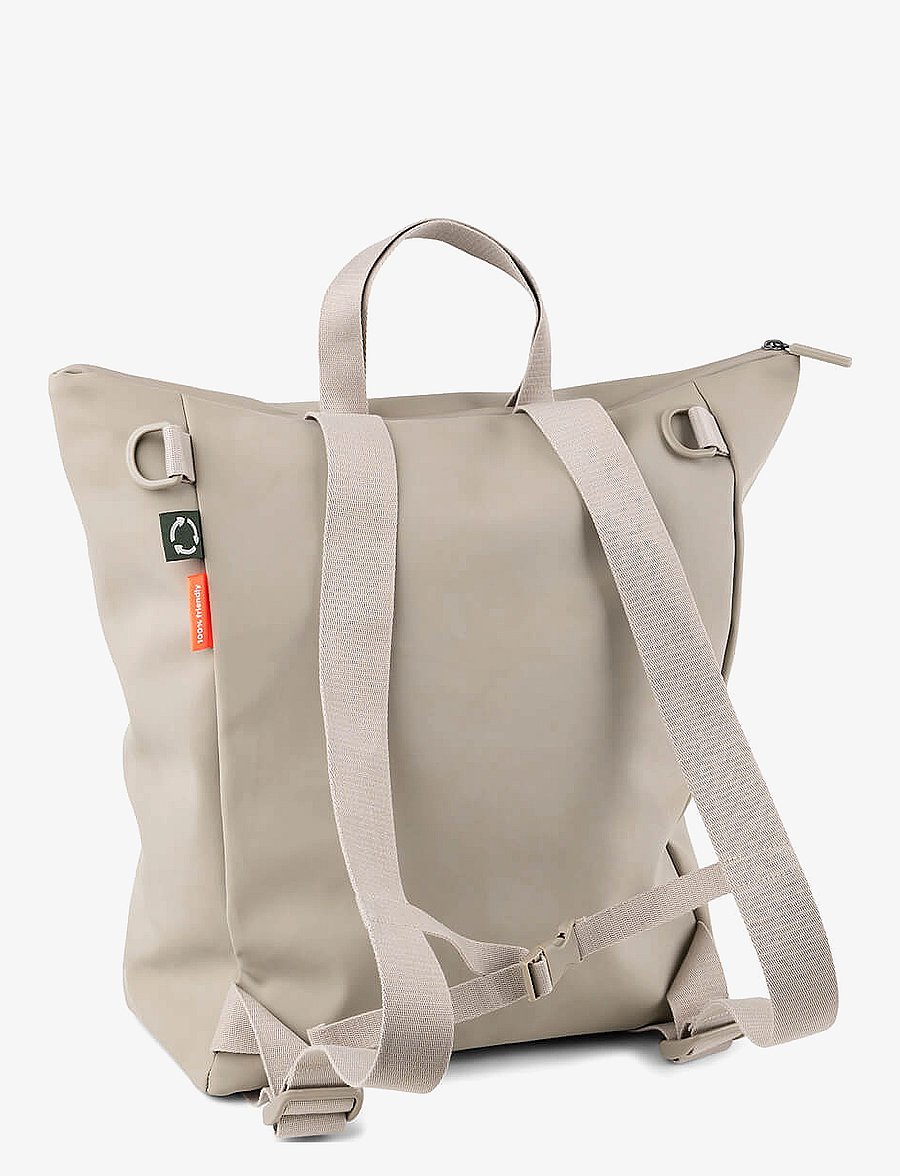 Done by Deer - Changing backpack Sand - skötväskor - sand - 2