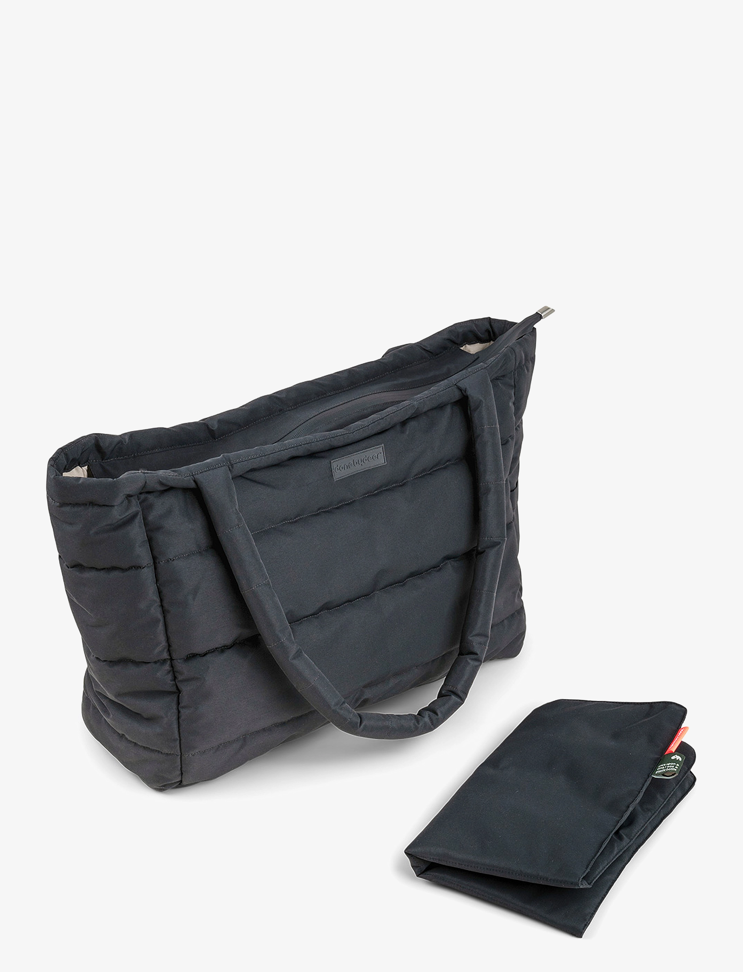 Done by Deer Quilted Changing Tote Bag Black, One Size, Care & Hygiene, Schwarz - Bags, Kinder