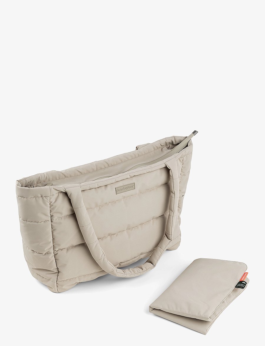 Done by Deer - Quilted changing tote bag Sand - torby dziecięce - sand - 1