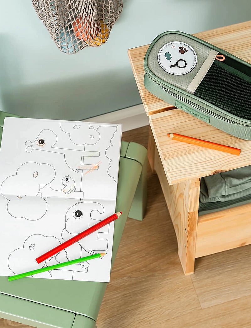 Done by Deer - Pencil case Tiny trails Green - federmäppchen - green - 0