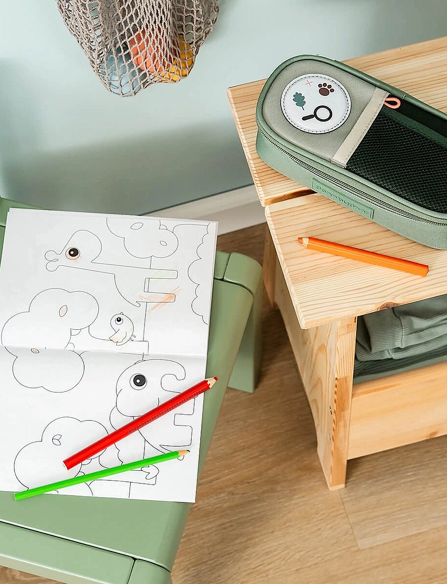 Done by Deer - Pencil case Tiny trails Green - pennfodral - green - 0