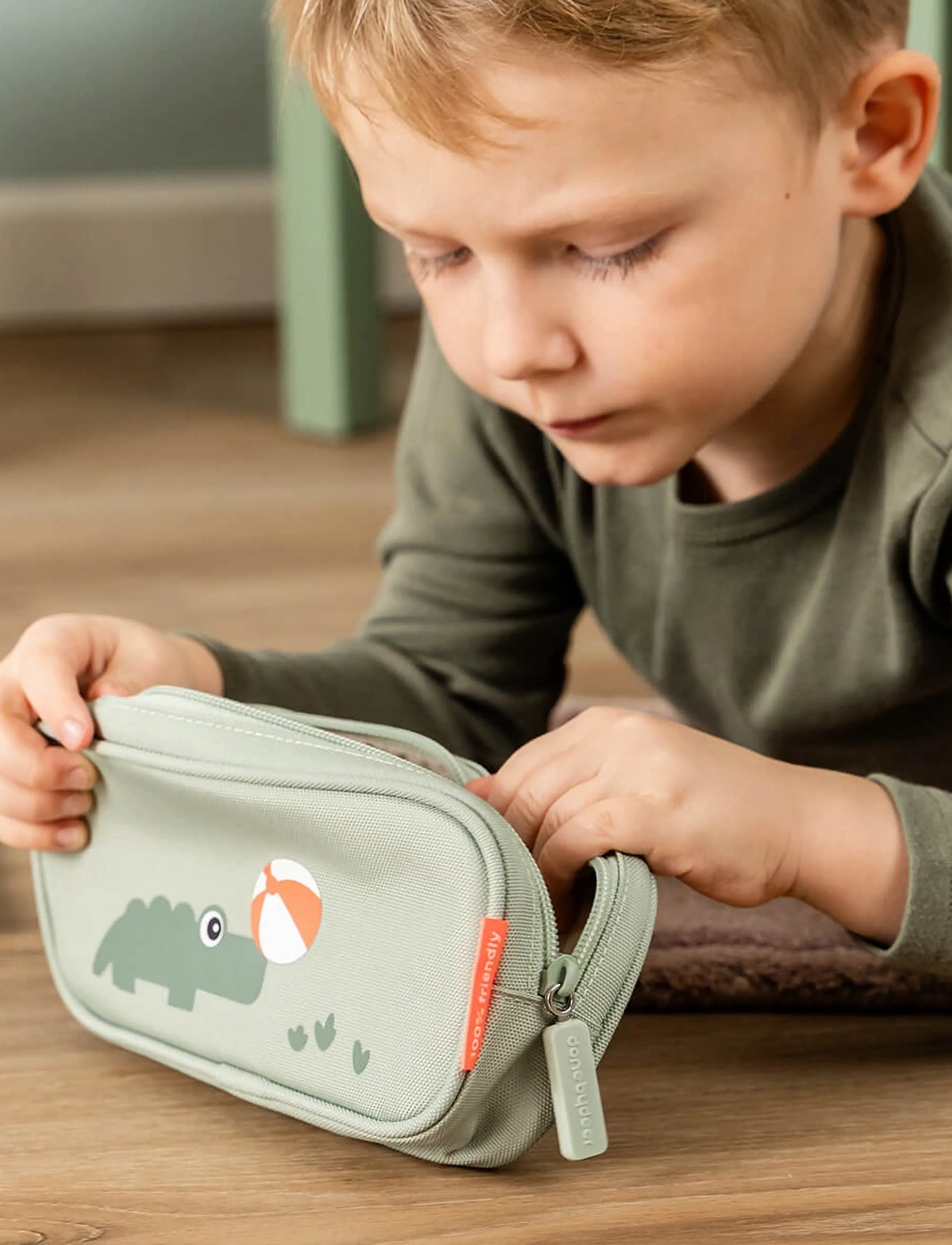 Done by Deer Pencil Case Playground Green, 20X 10X H 4 cm, Bags, Grün - Cases, Kinder