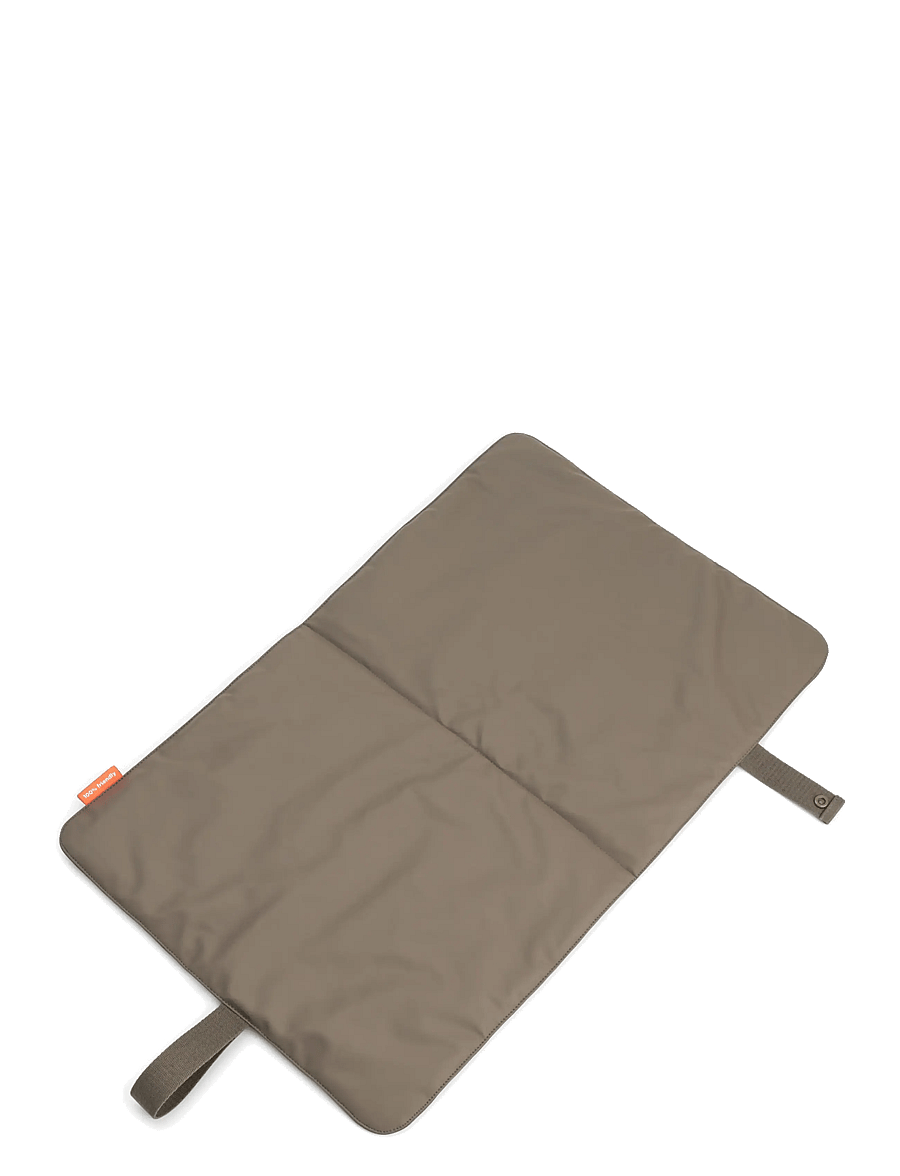Done by Deer - Foldable changing mat Taupe - mähkimismatid - taupe - 1