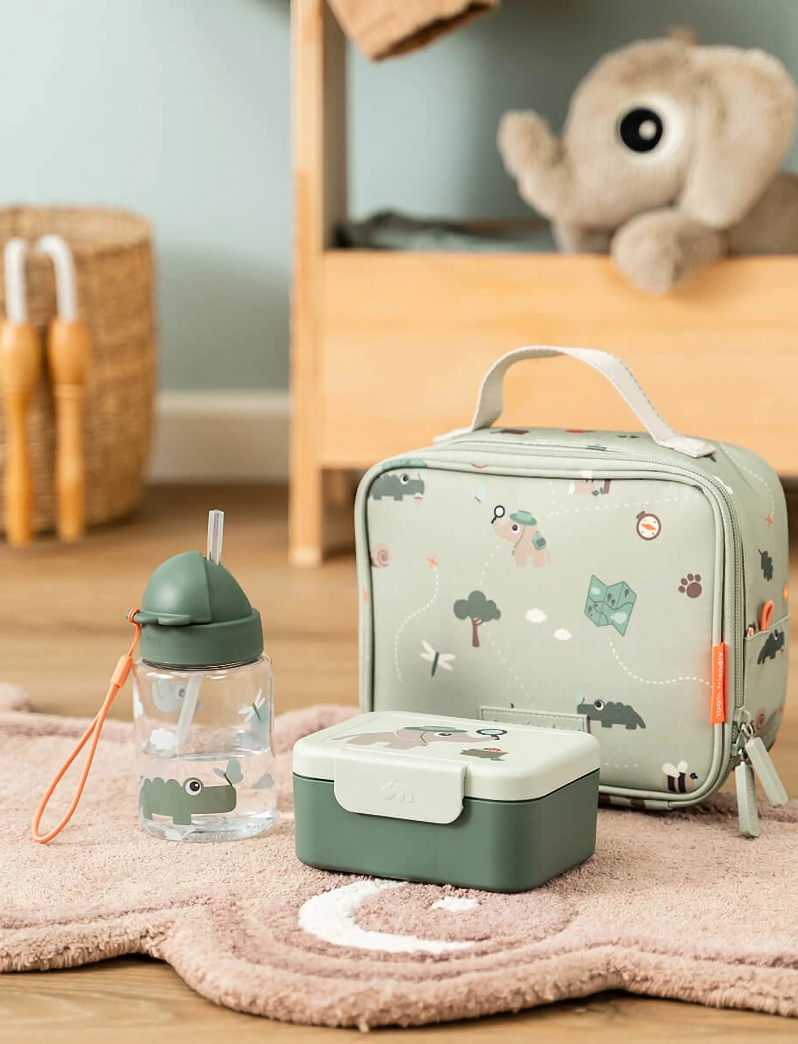 Done by Deer - Tiny insulated lunch bag Tiny trails Green 2,8 L - totes & small bags - green - 5