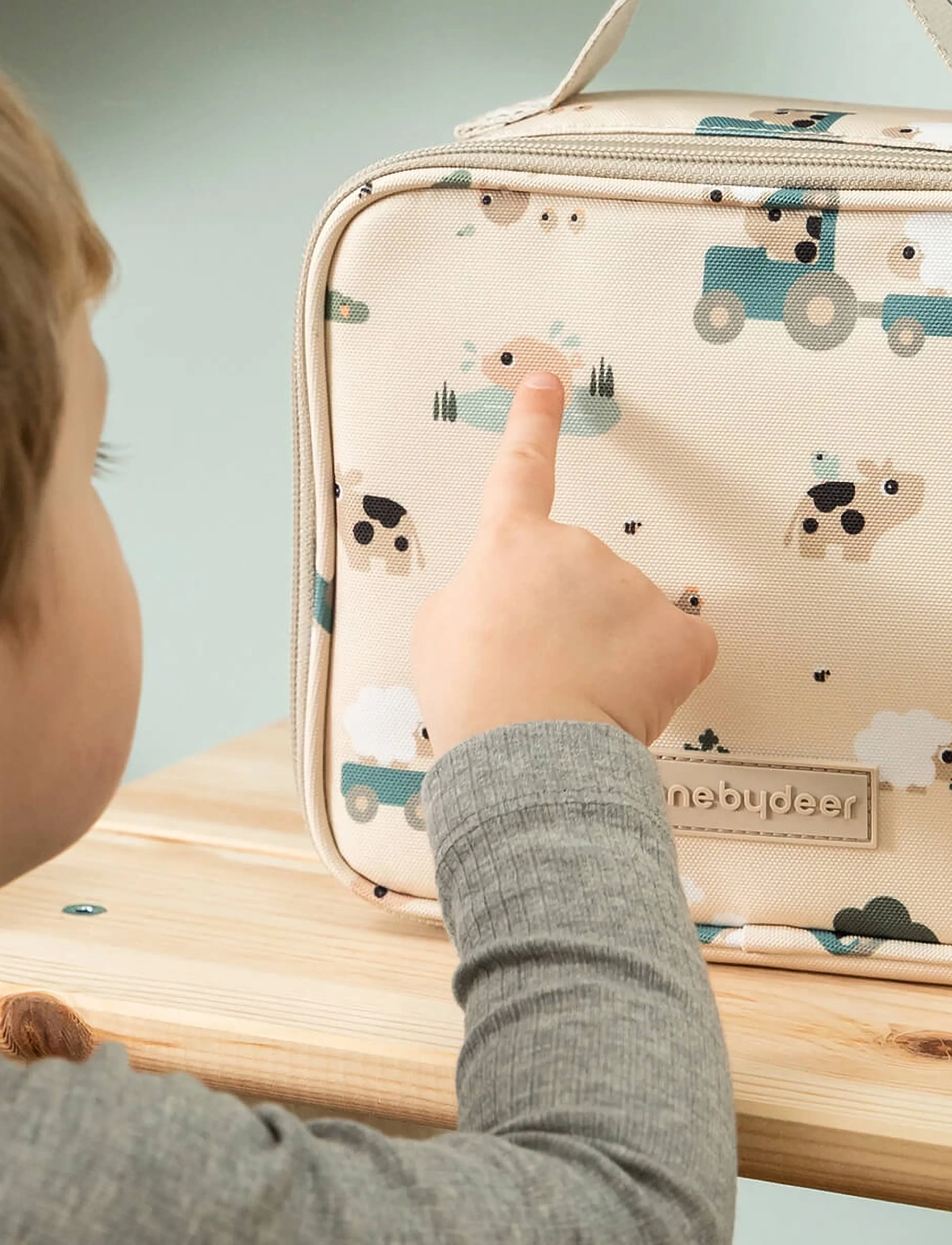 Done by Deer - Tiny insulated lunch bag Tiny farm Sand 2,8 L - lunchlådor - sand - 4