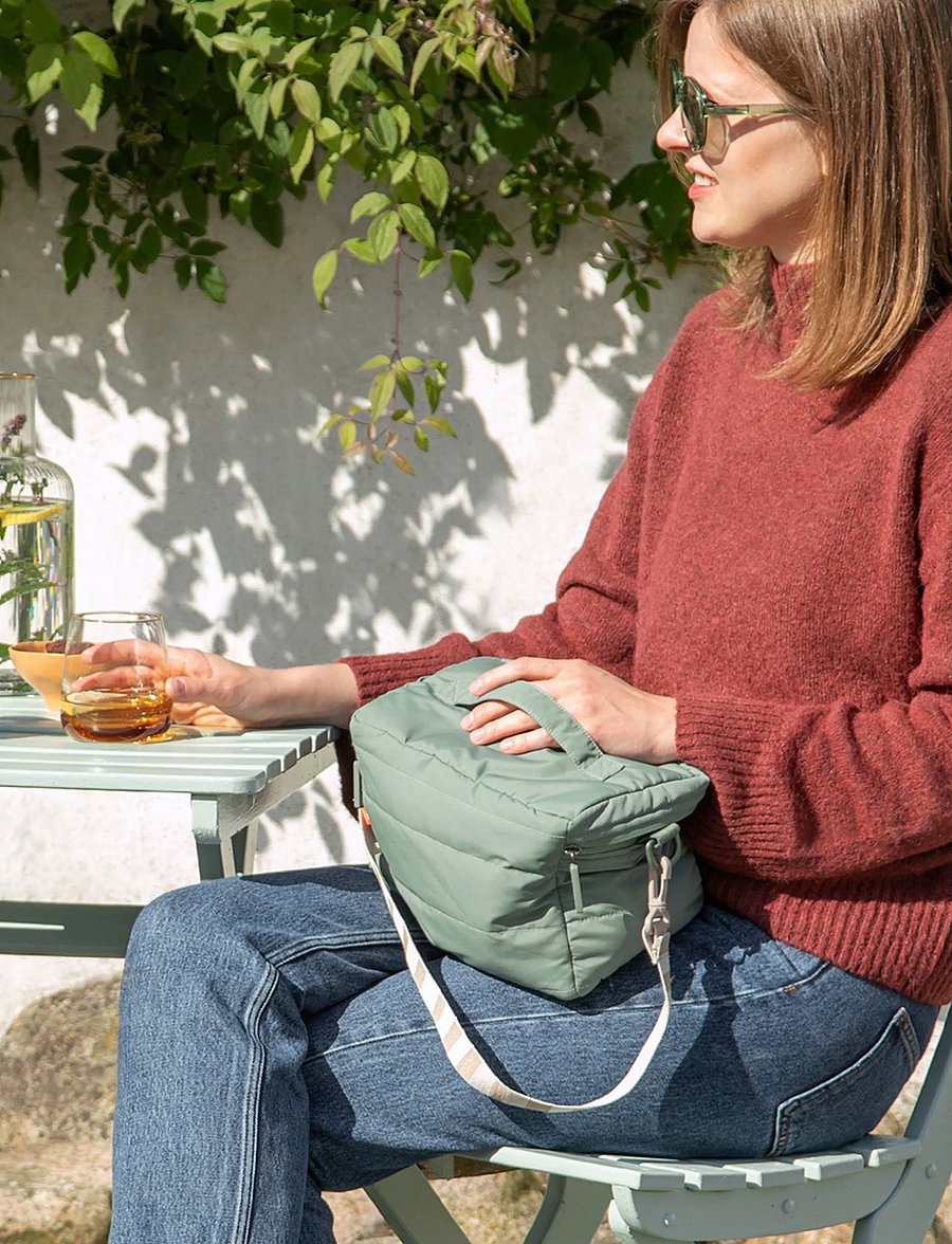Done by Deer - Quilted insulated bag Croco Green - matlådor - green - 5