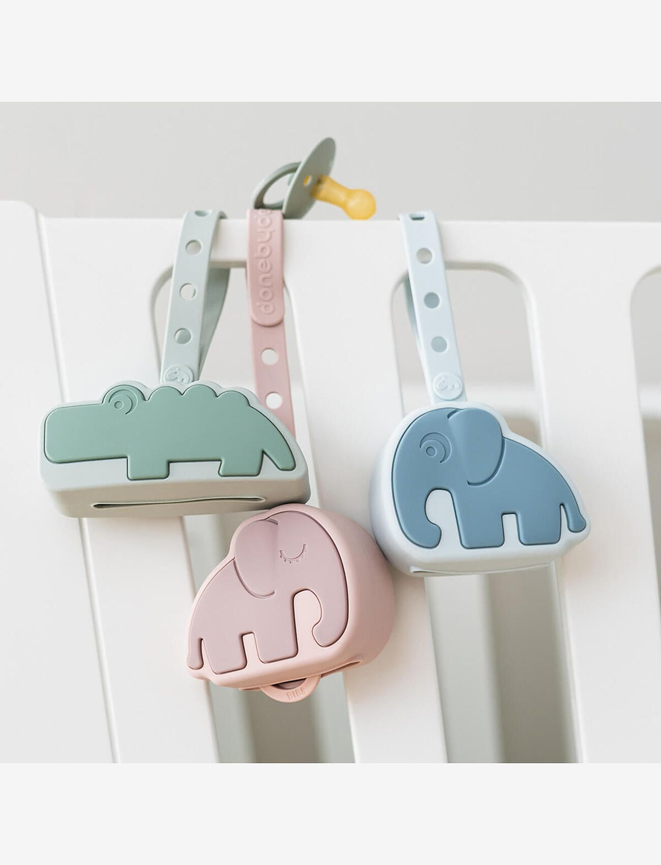 Done by Deer - Silicone pacifier pouch Elphee Blue - napphållare - blue - 4