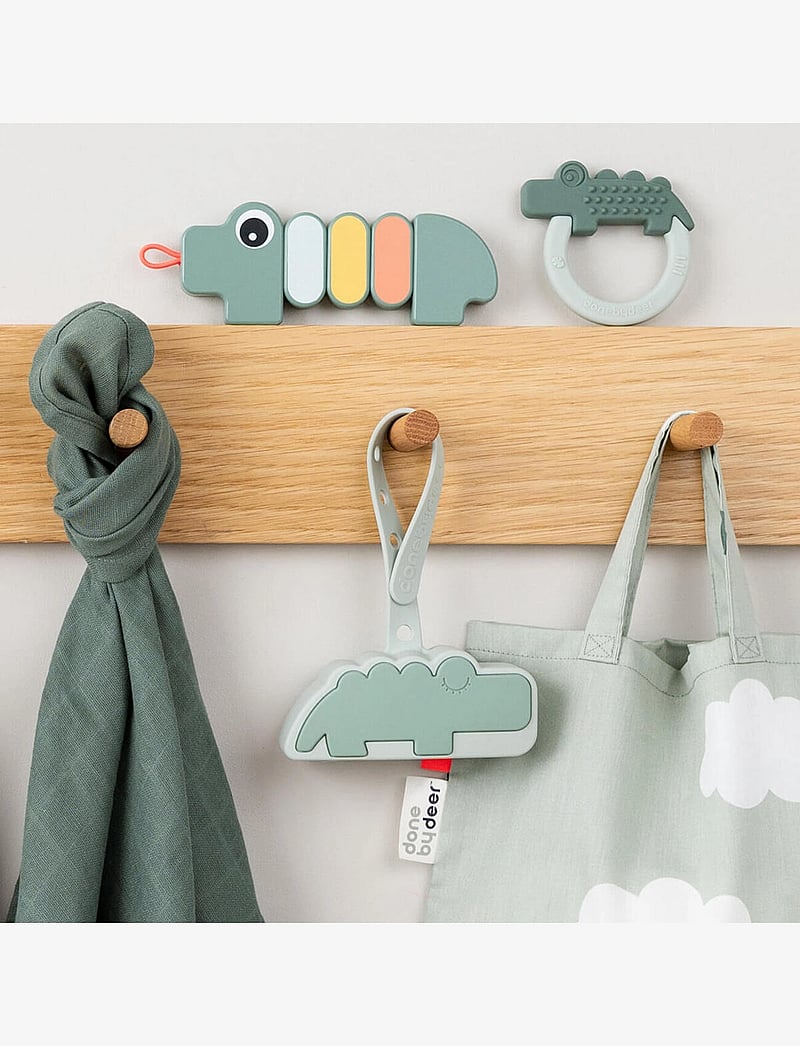 Done by Deer - Silicone pacifier pouch Croco Green - schnullerband - green - 5