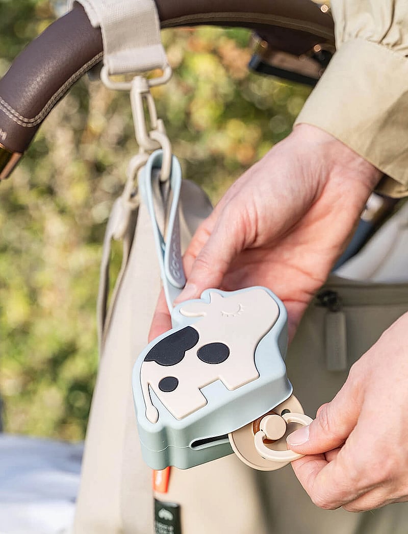 Done by Deer - Silicone pacifier pouch Dotti Blue - schnuller & zubehör - blue - 3