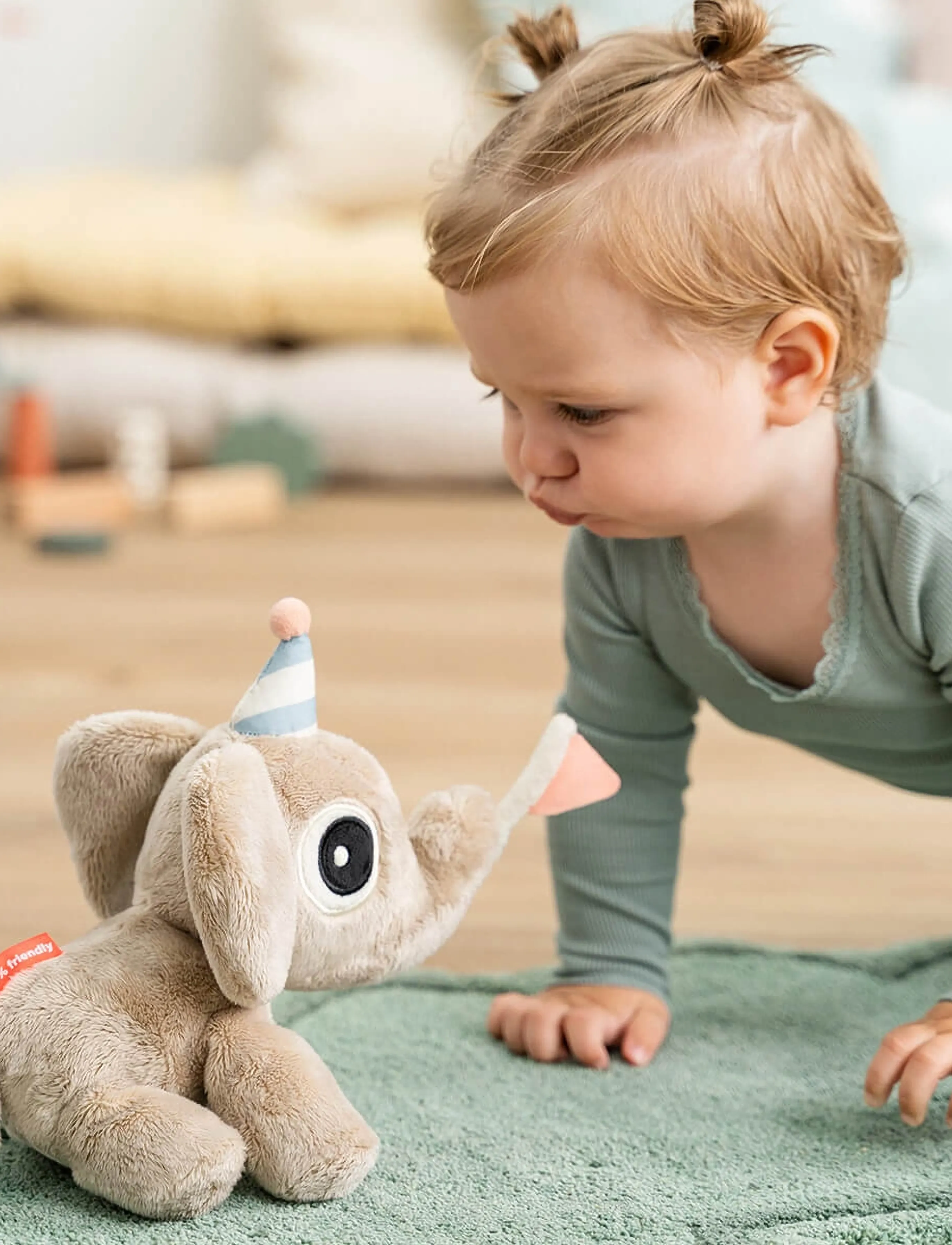 Done by Deer Cuddle Bestie Gift Box Elphee Sand, Børn, Stuffed Dyr, Beige, Str: 24X 9CM X H 22.5CM
