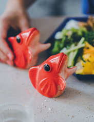 Donkey - Salt- and pepper shakers - Fishes for Dishes - sāls un piparu maisītāji - red - 2