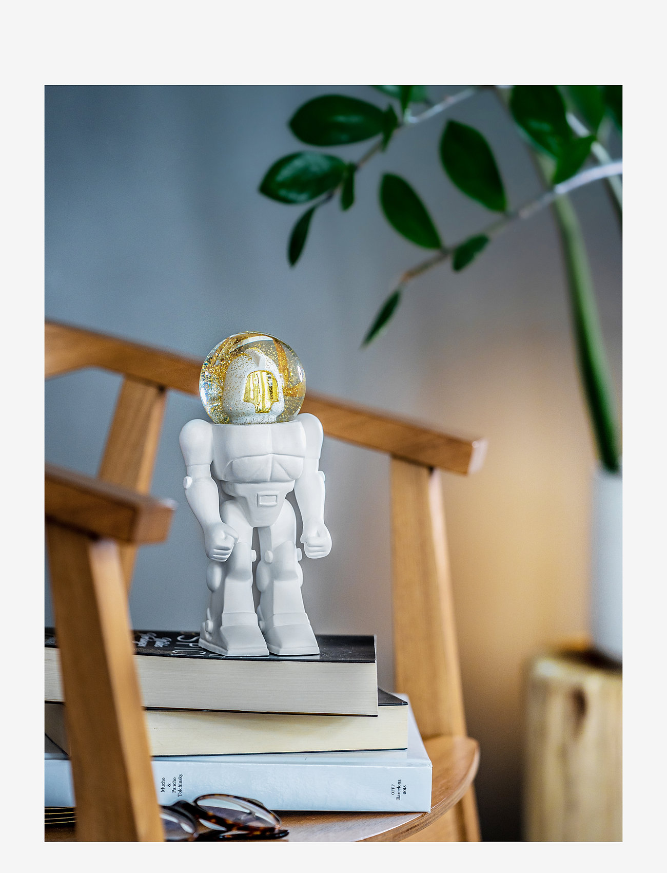 Donkey - Summerglobe (The Action Hero) - white - 1