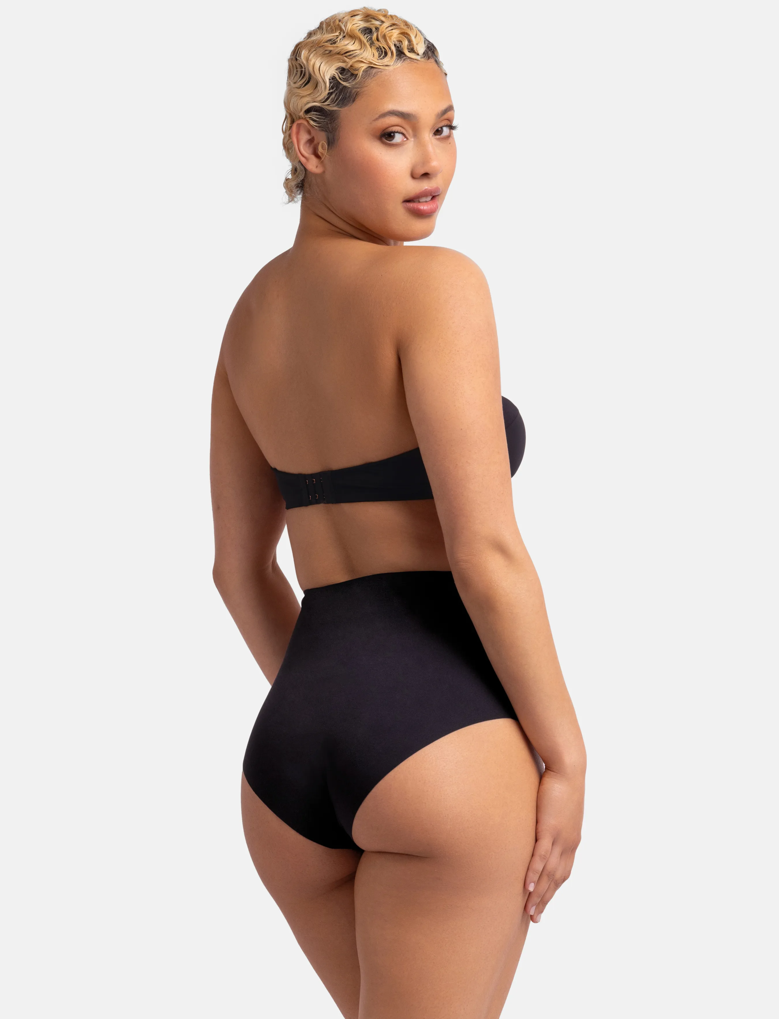 Dorina - ESSENSUAL BANDEAU - bügel-bh - black - 2