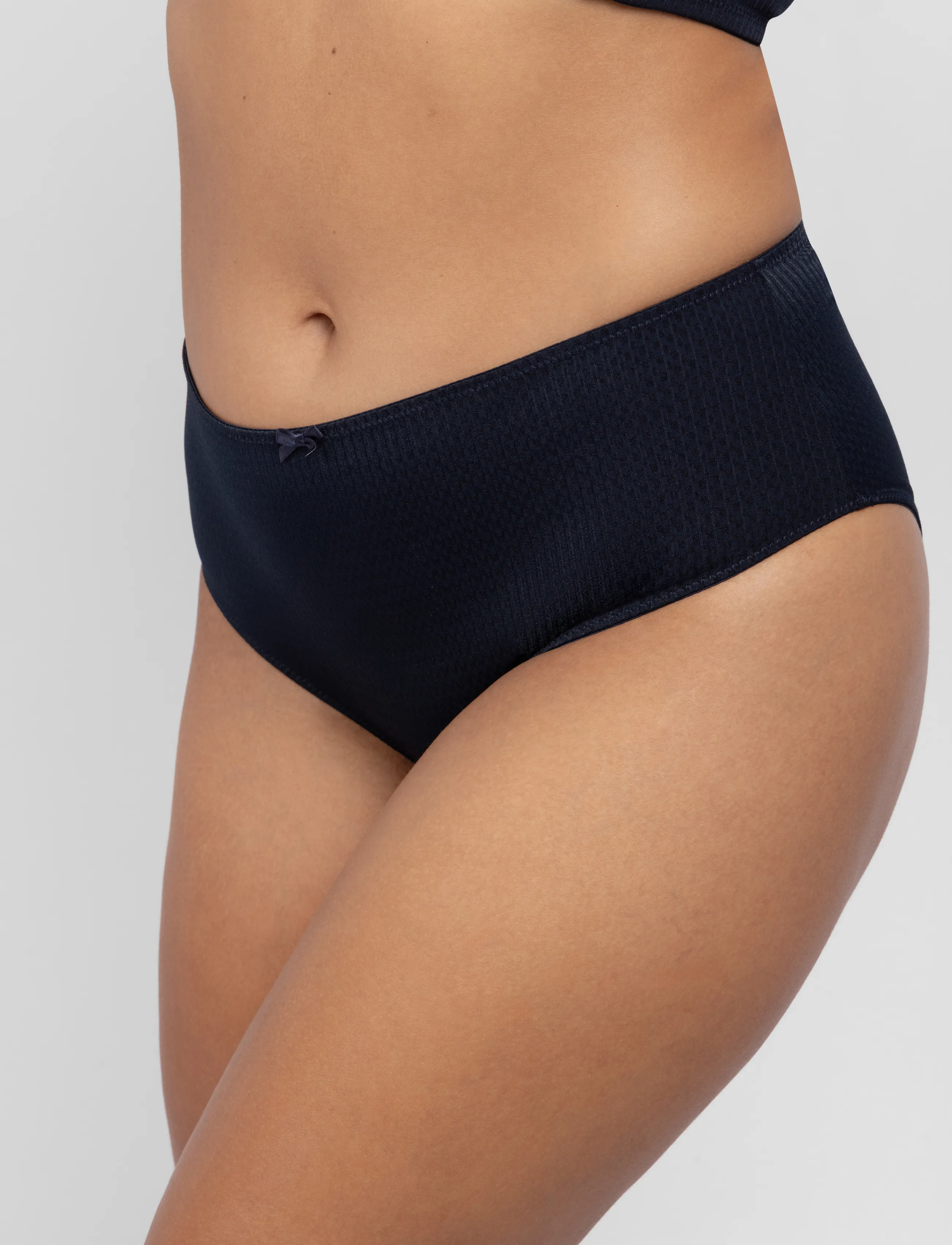 Dorina - Clarice Full_Brief - ink - 4