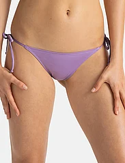 Dorina - TEMA TANGA - Šonuose segami bikiniai - purple - 1