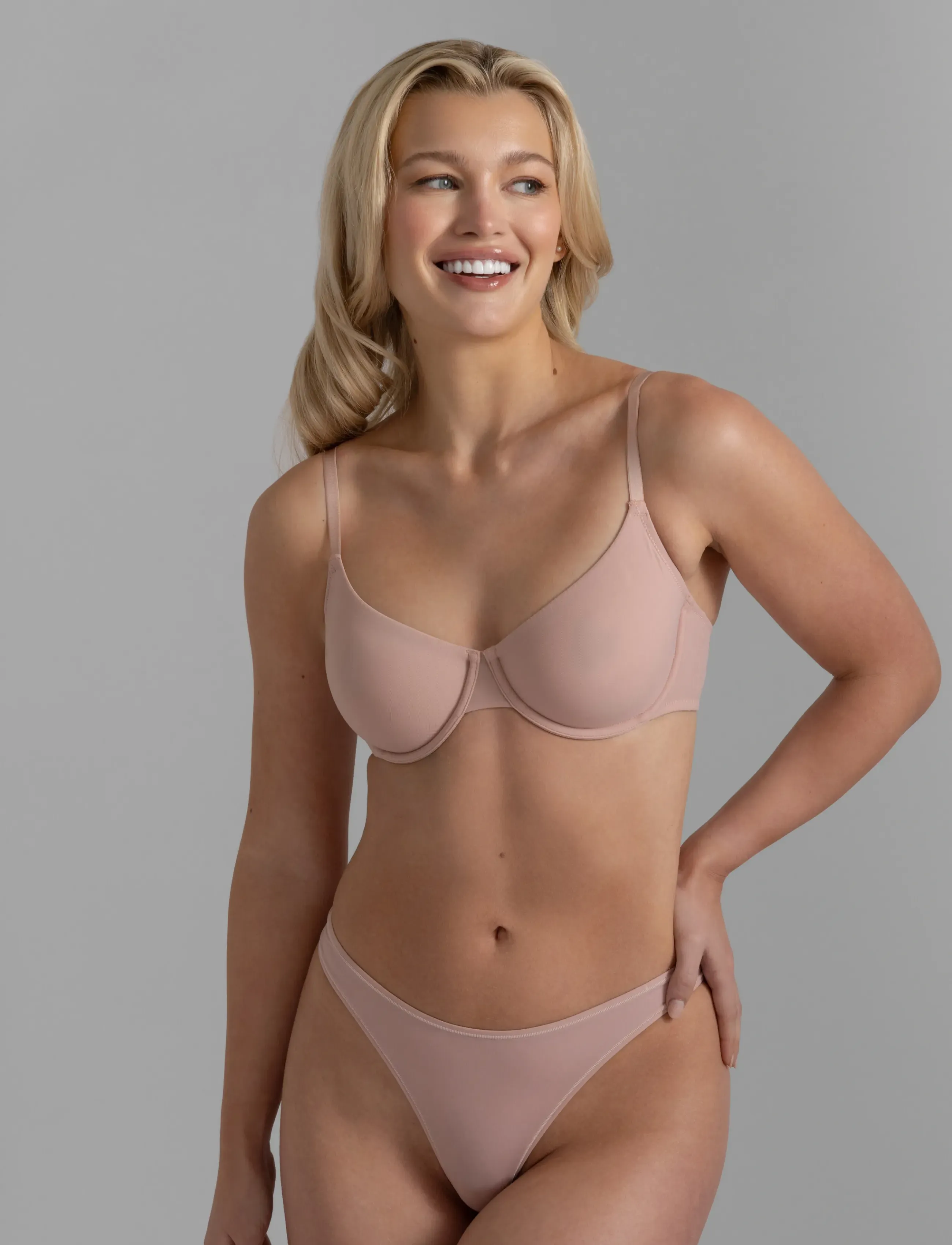 Noa T-Shirt_Bra 6