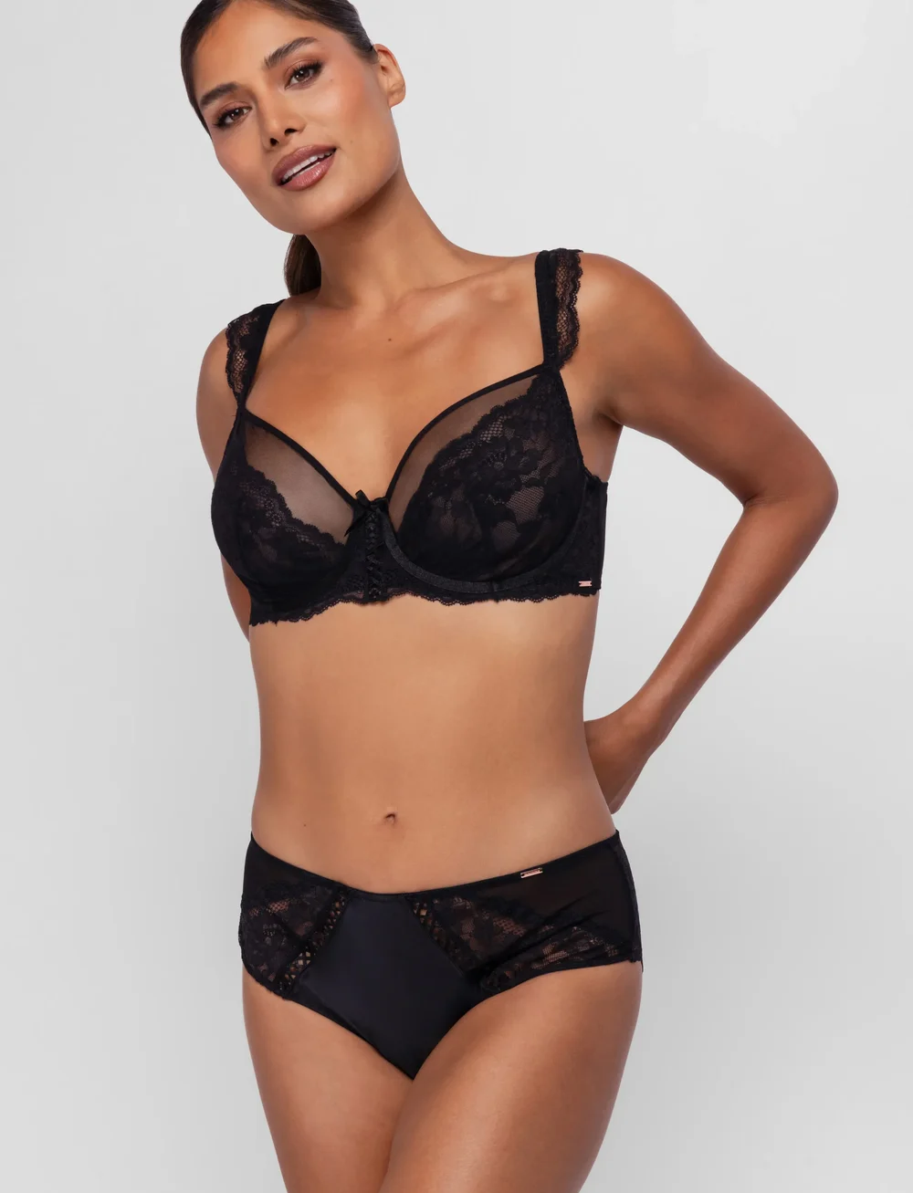 Dorina - LYRA-SATIN NON PADDED WIRED BRA - bøjle-bh’er - black - 0