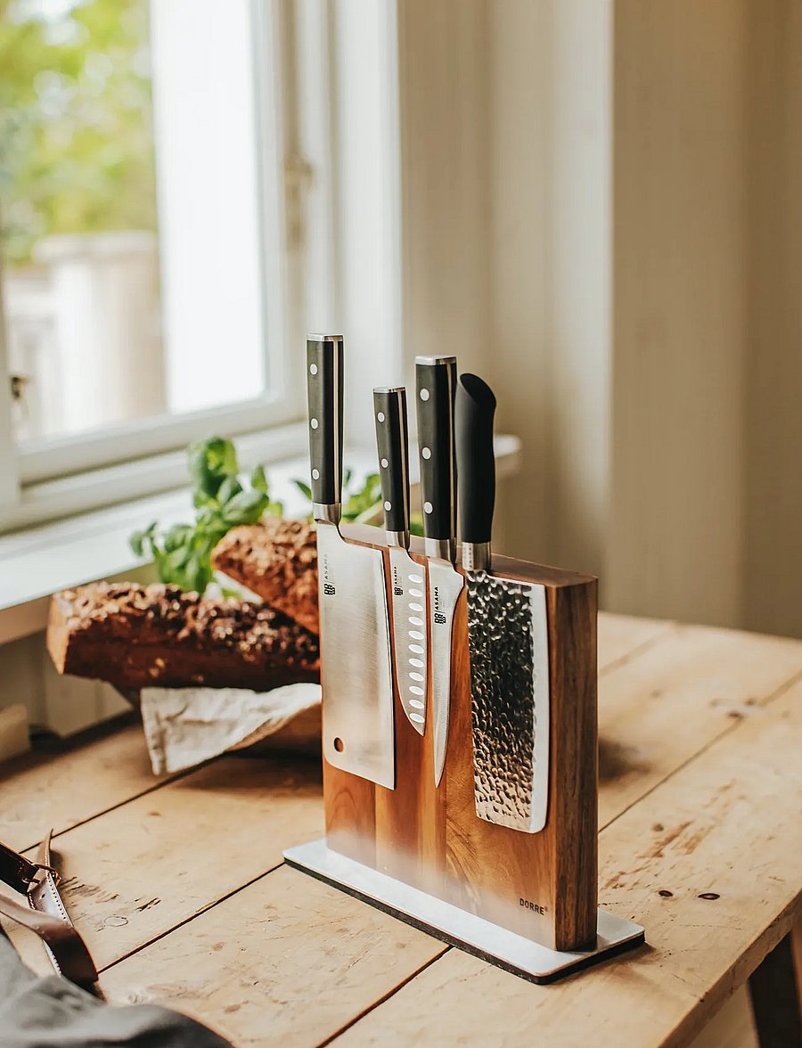 Dorre - Kira Knife stand stainless steel base FSC acacia wood magnet on 2 sides 25*24*4 cm - messerblöcke - natural - 0