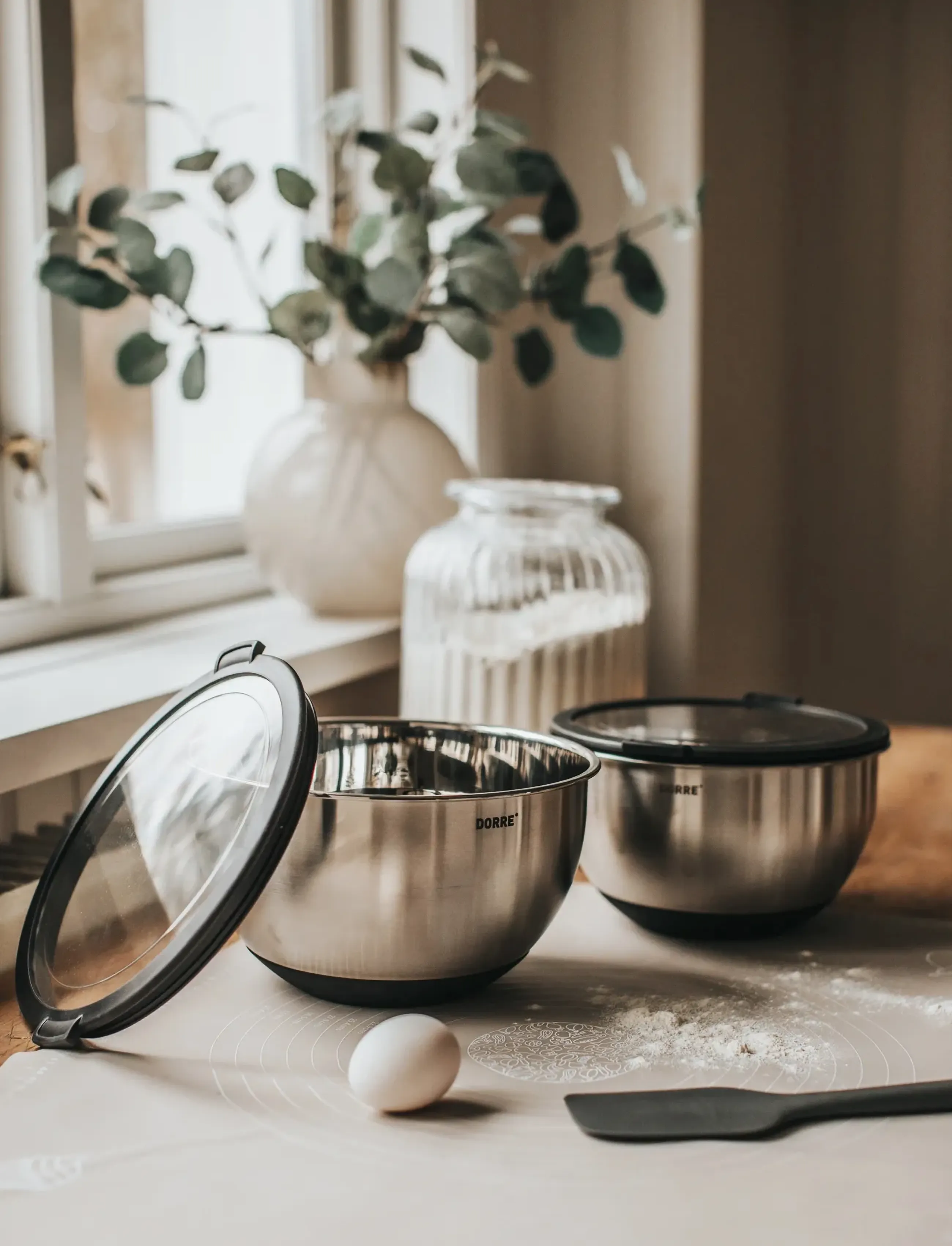 Dorre Belle Bowl 2 Pcs 4L And 3L Stainless Steel Plastic Lid, 24X 12, Baking Accessories, Silber - Mixing Bowls, Homeware