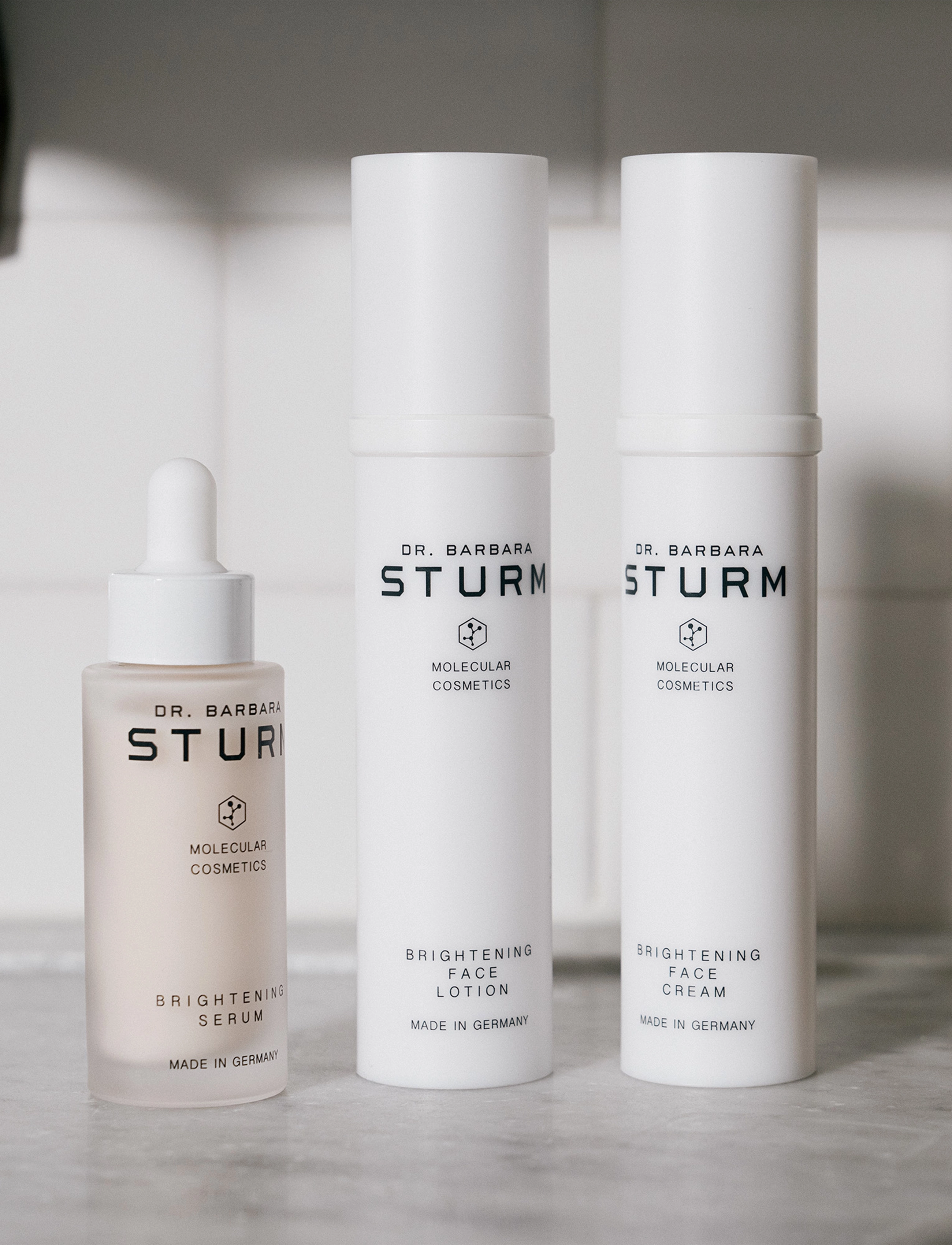 Dr. Barbara Sturm - Brightening Lotion - päivävoiteet - no color - 4