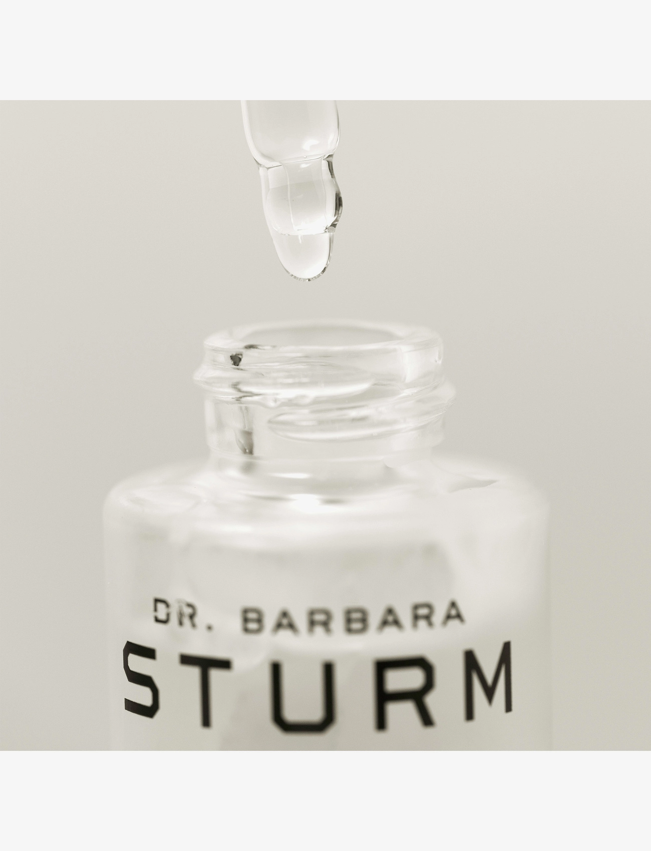 Dr. Barbara Sturm - Darker skin Tones Hyaluronic Serum - no color - 3
